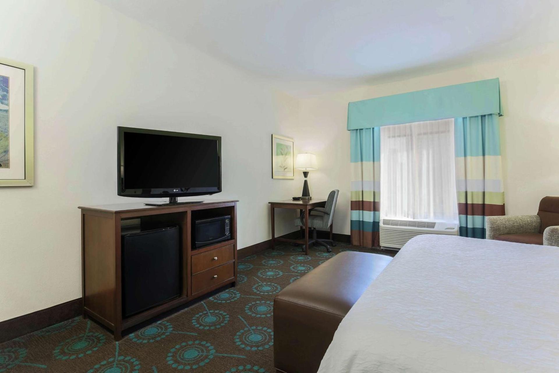 Hampton Inn & Suites Wheeling - The Highlands photo 19
