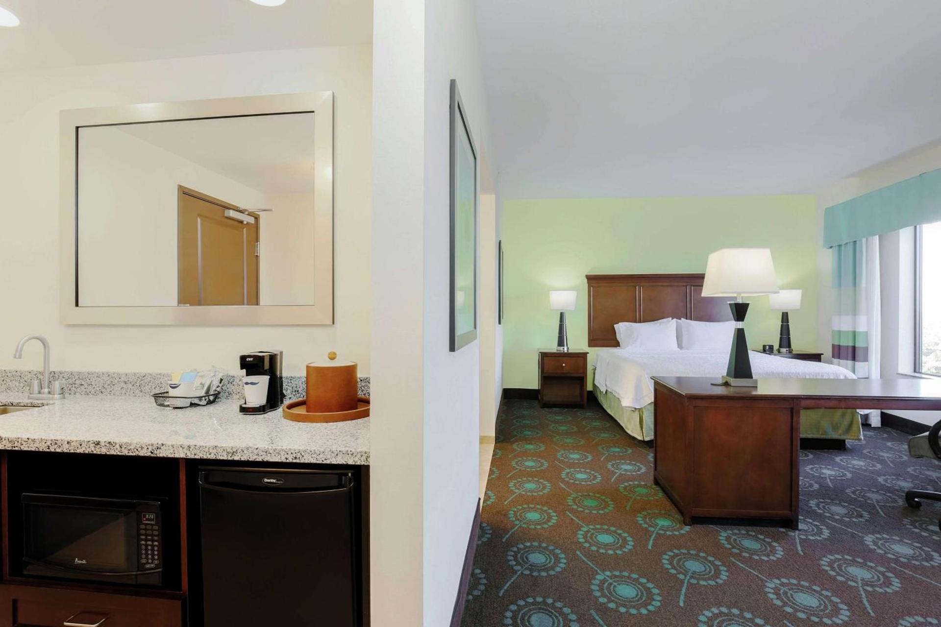 Hampton Inn & Suites Wheeling - The Highlands photo 29