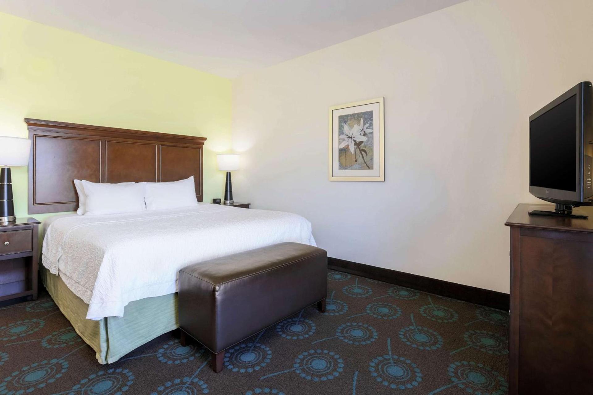 Hampton Inn & Suites Wheeling - The Highlands photo 33
