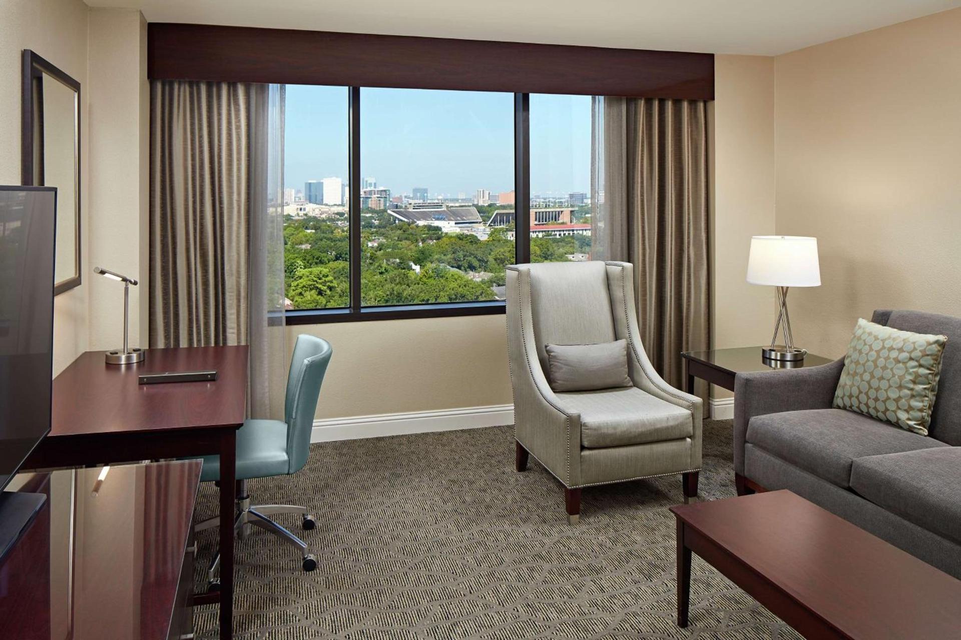 Hilton Houston Plaza/Medical Center photo 2