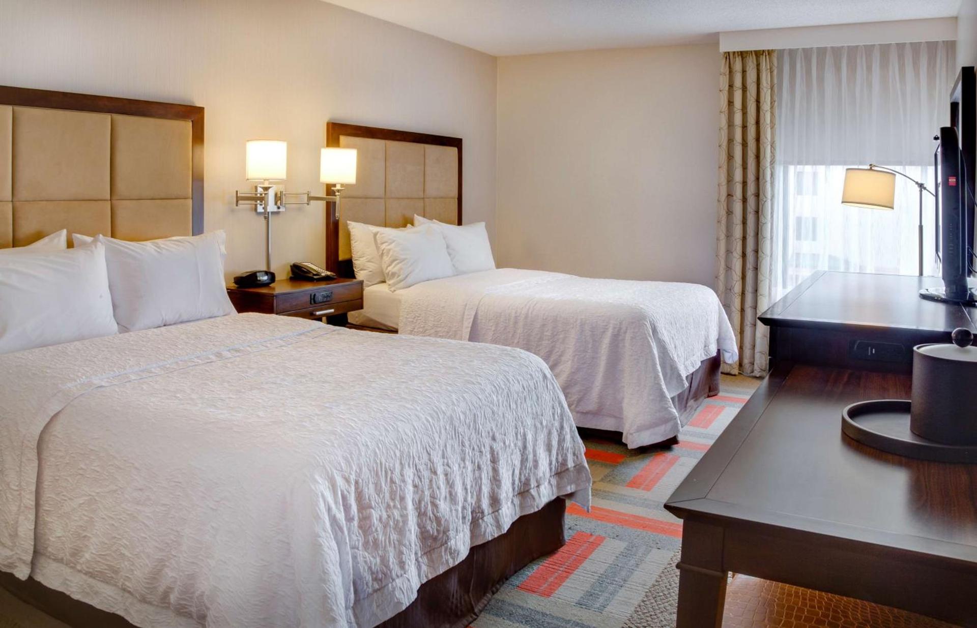 Hampton Inn Harrisonburg - University photo 15
