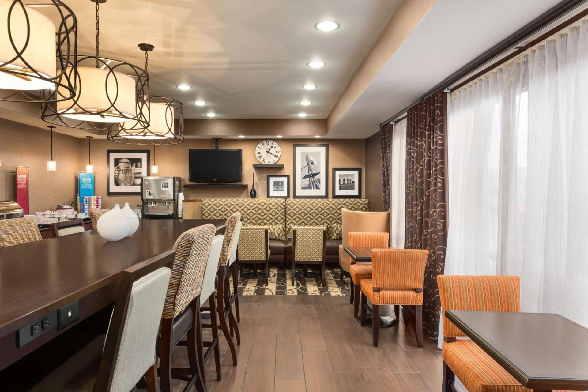 Hampton Inn Wichita-East photo 5