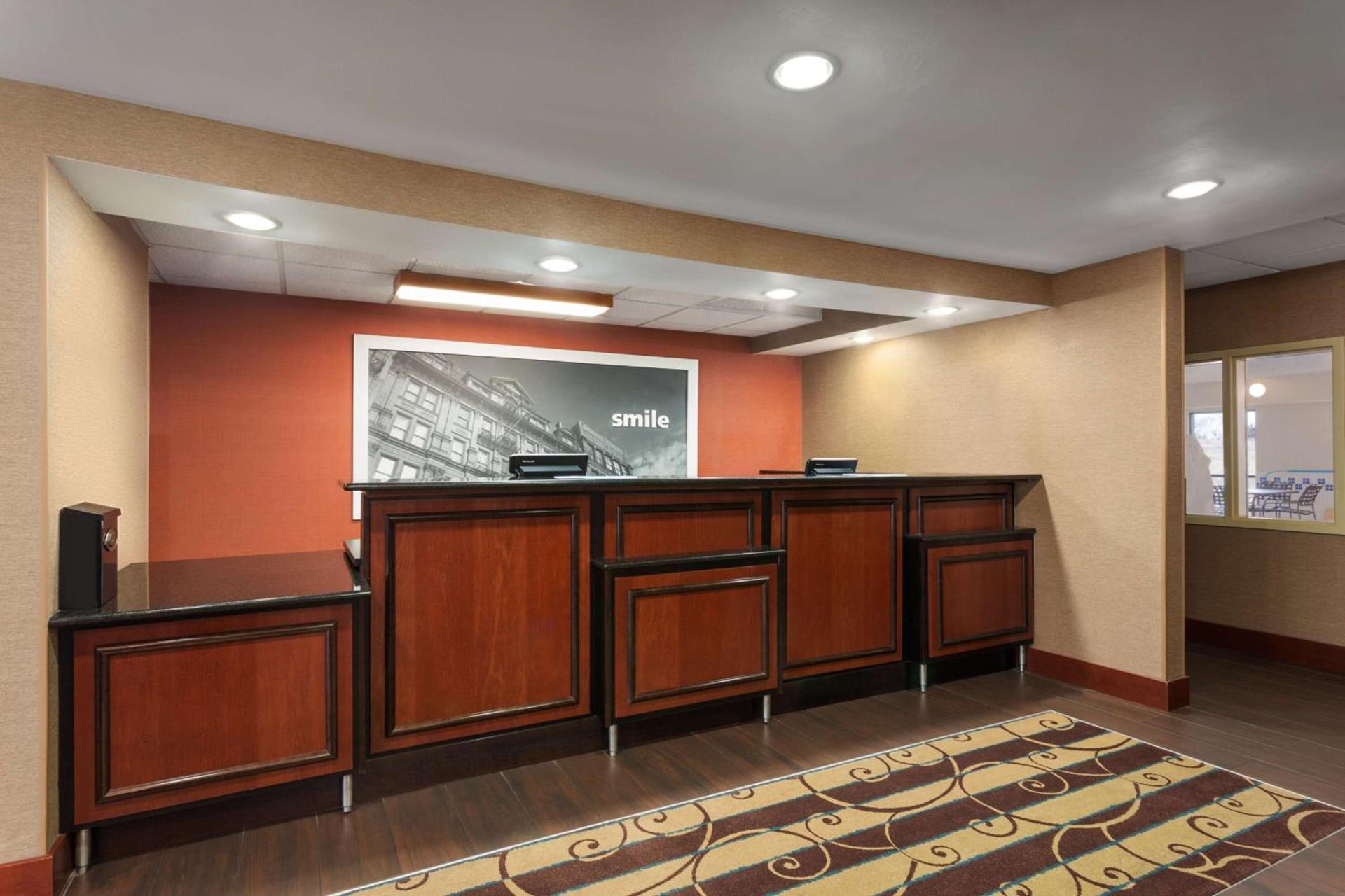 Hampton Inn Wichita-East photo 6