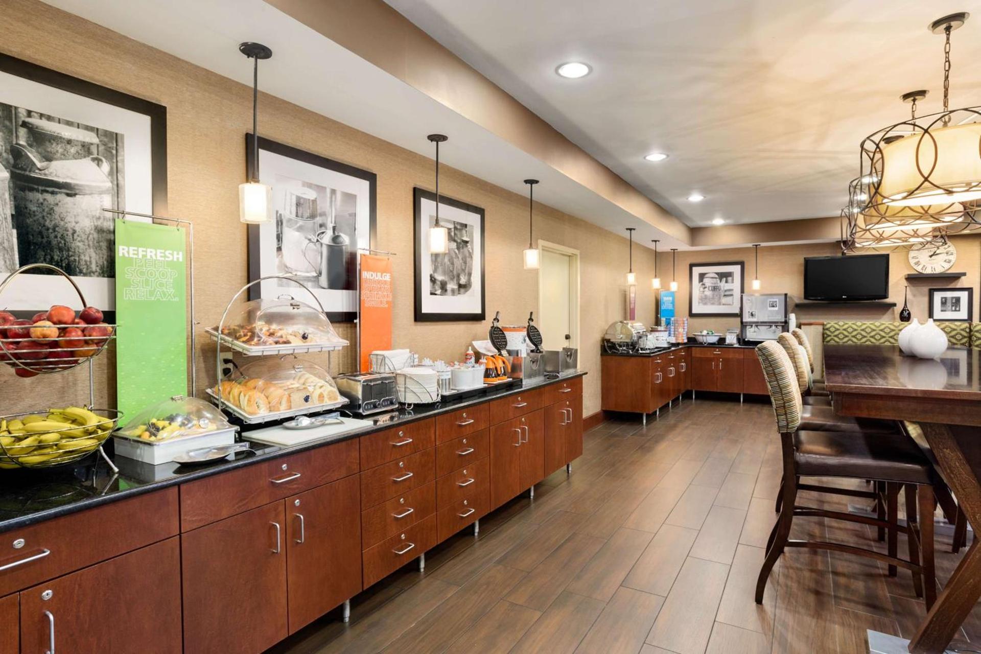 Hampton Inn Wichita-East photo 10