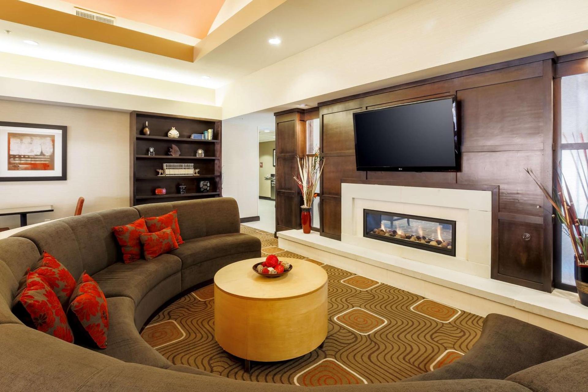 Homewood Suites by Hilton Lawton photo 3