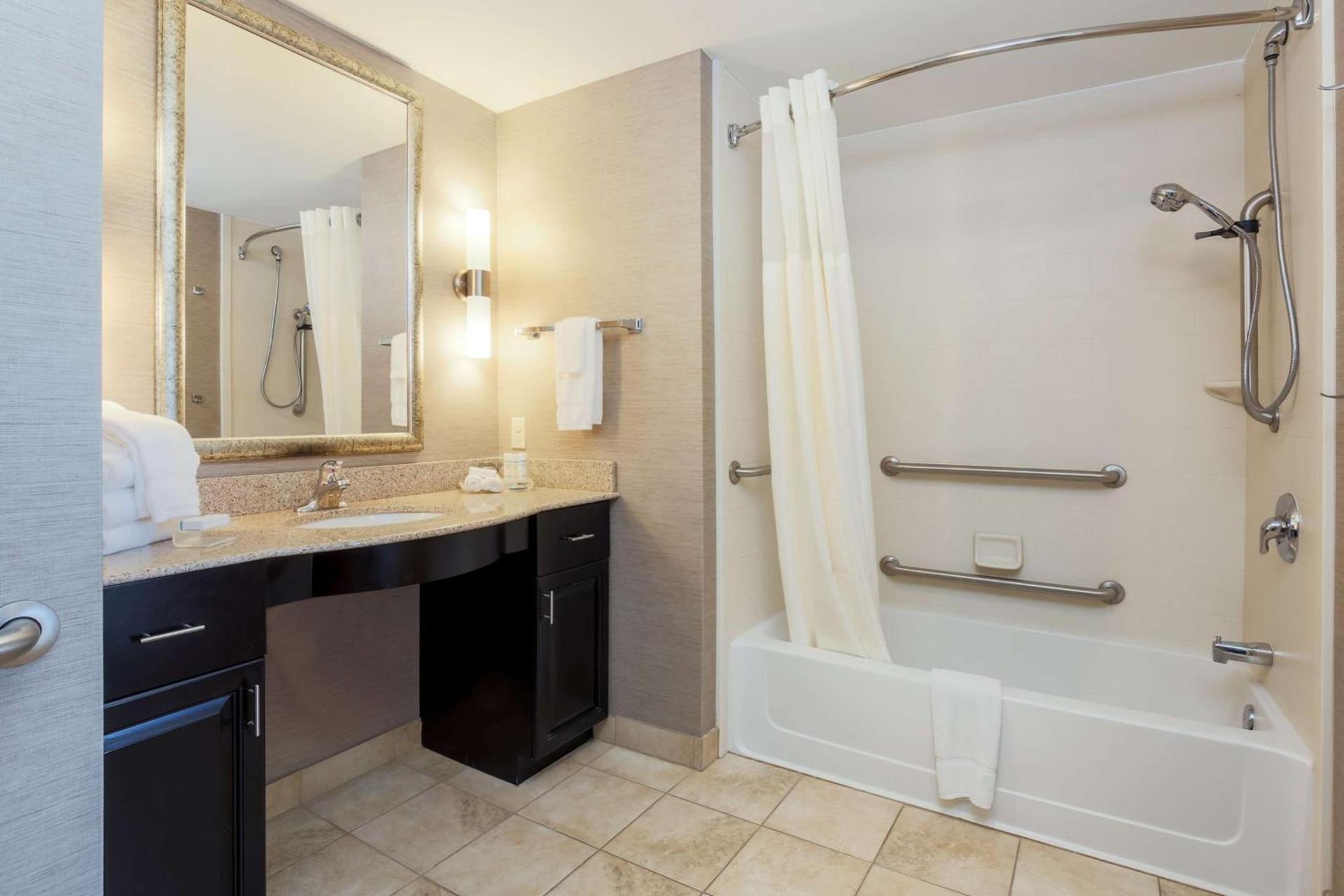 Homewood Suites by Hilton Lawton photo 13
