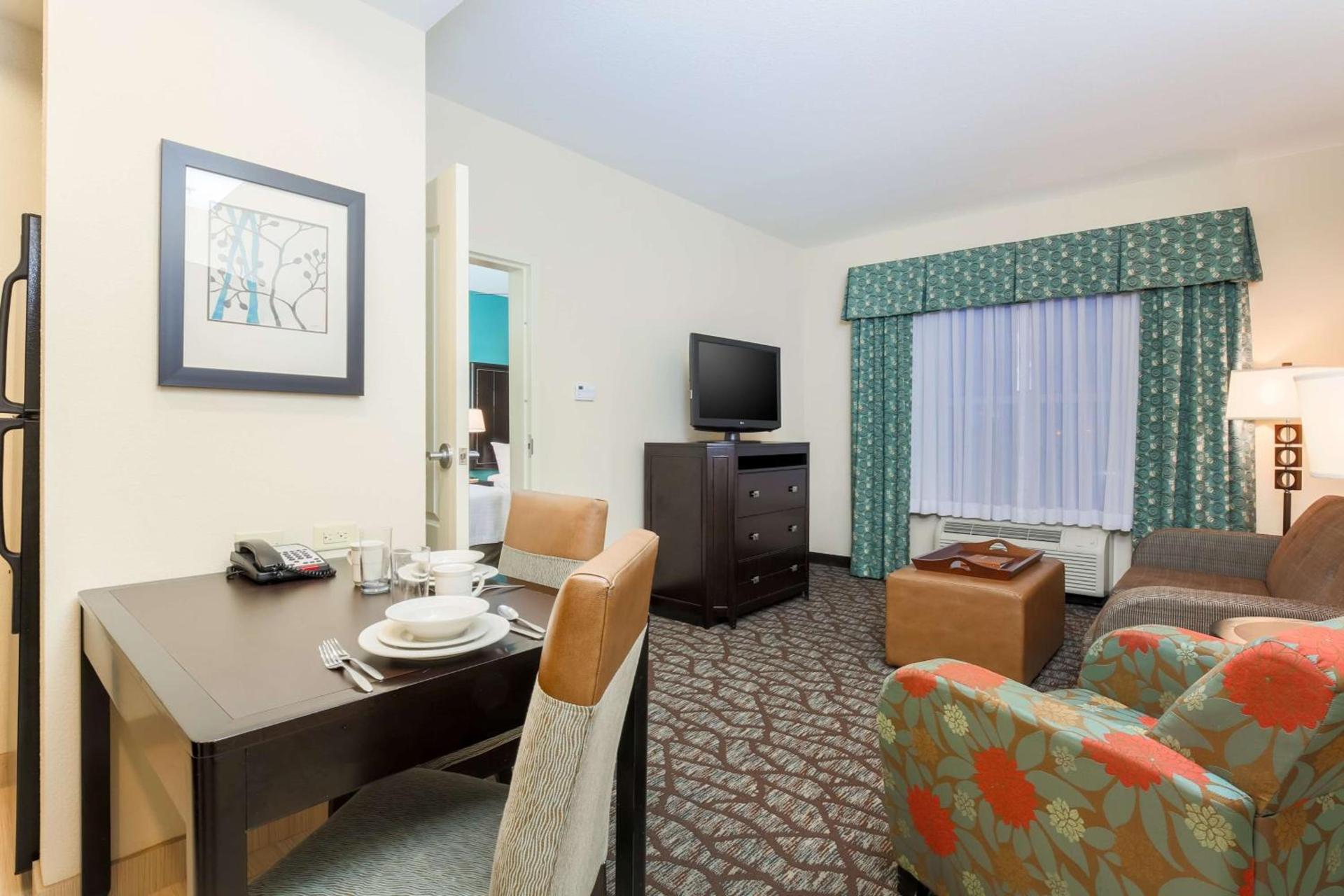 Homewood Suites by Hilton Lawton photo 15