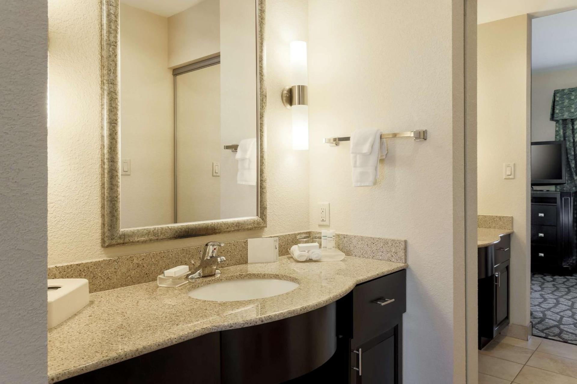 Homewood Suites by Hilton Lawton photo 17