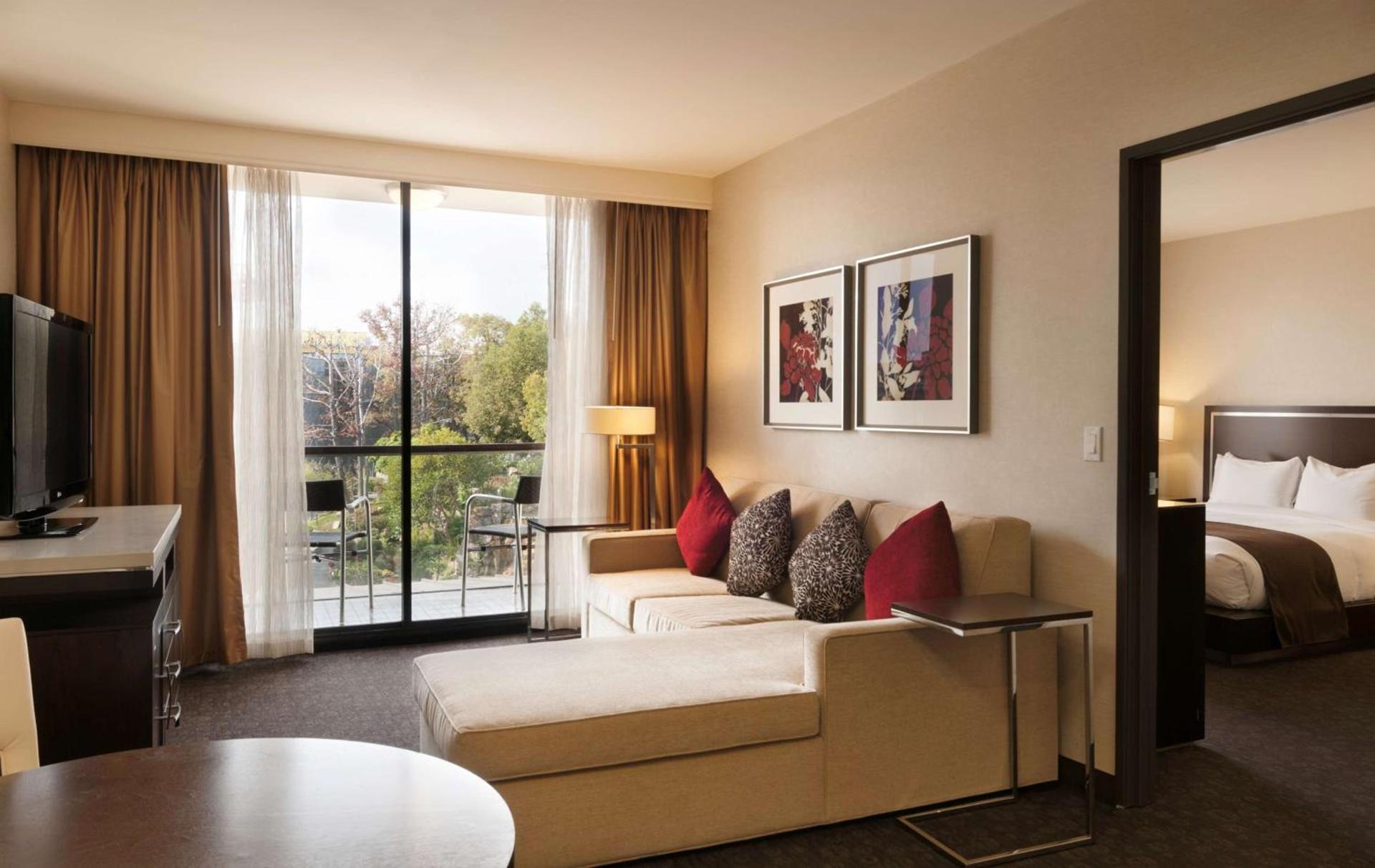 Doubletree by Hilton Los Angeles Downtown photo 37