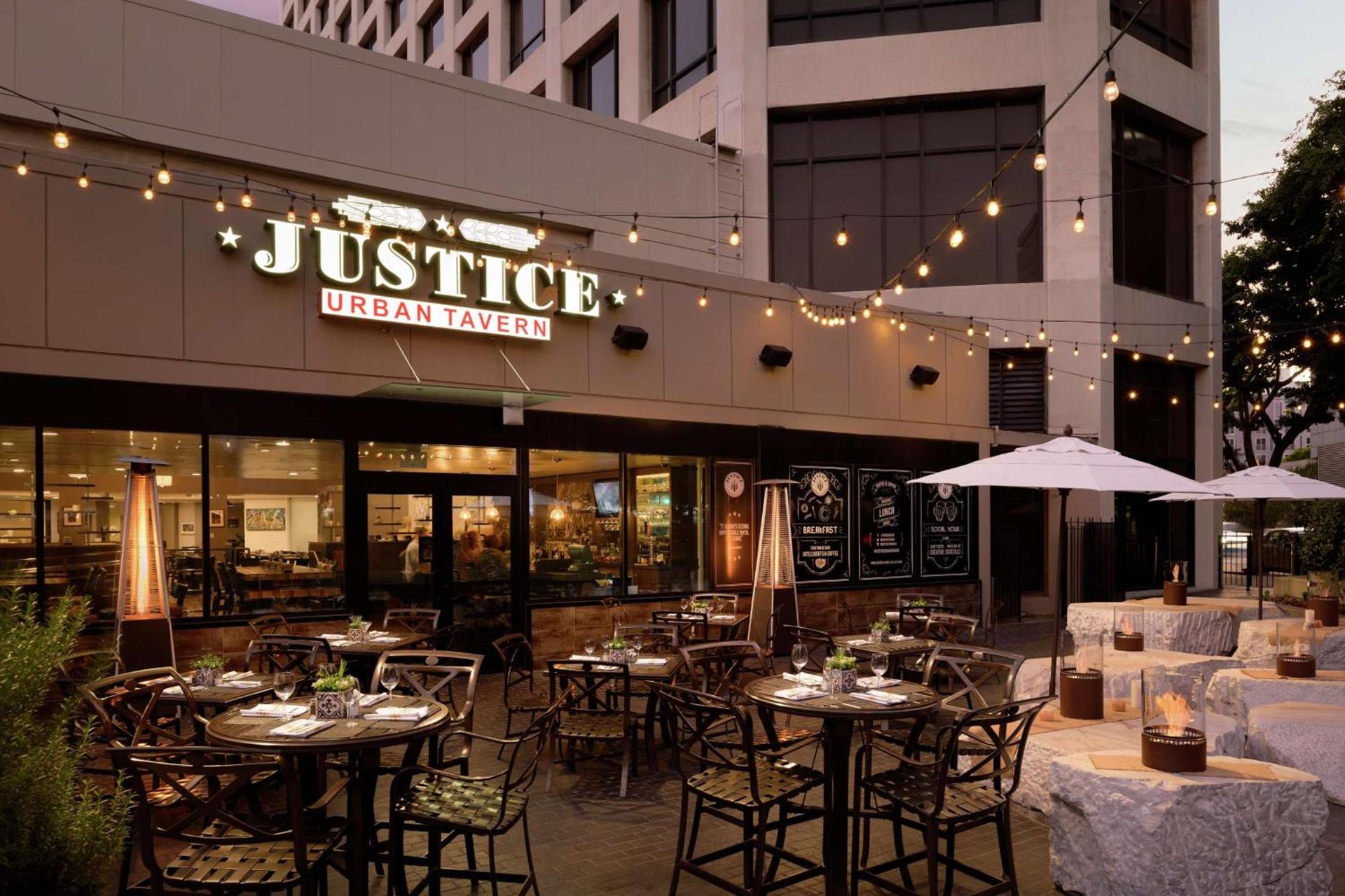Doubletree by Hilton Los Angeles Downtown photo 89