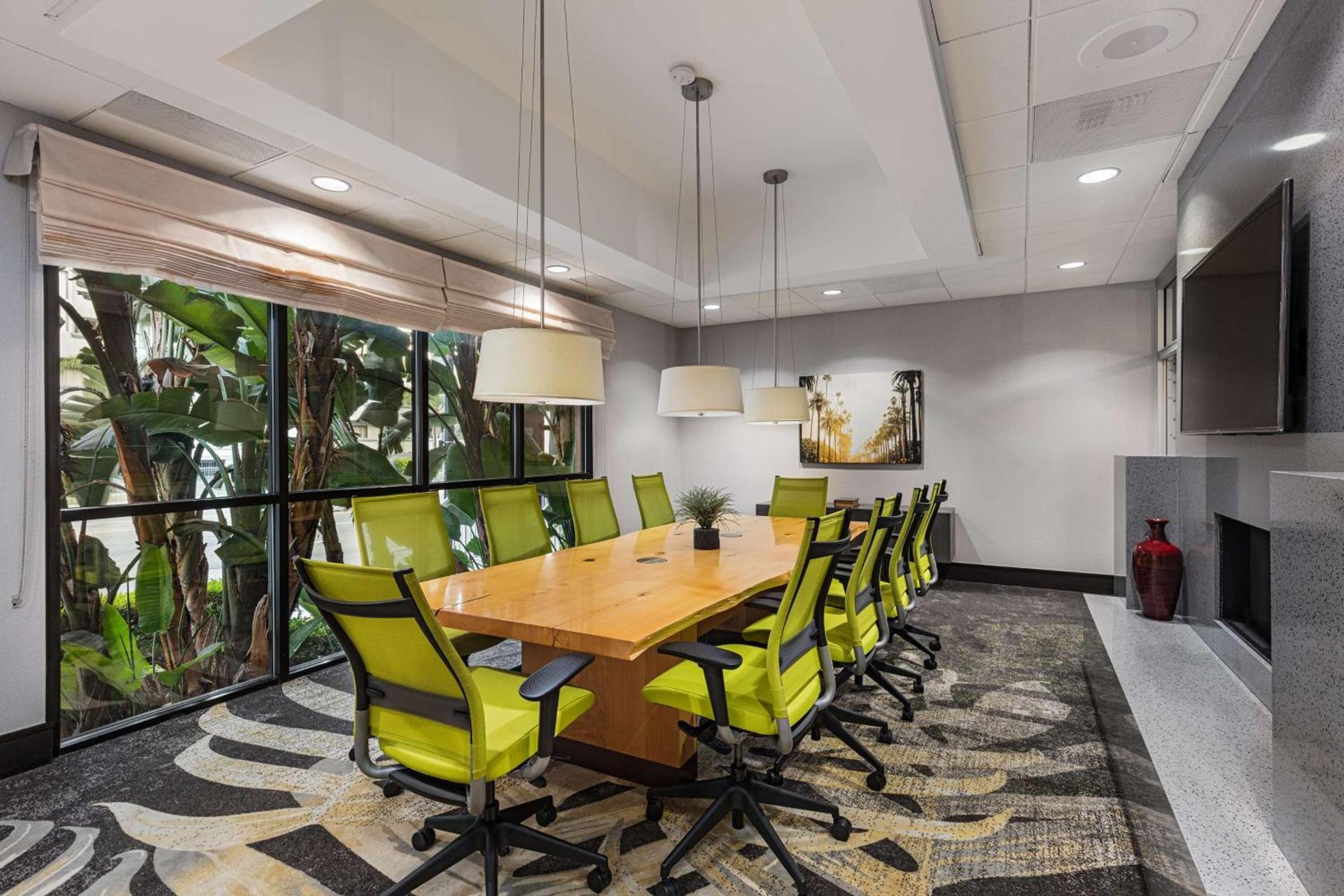 Hilton Garden Inn Los Angeles / Hollywood photo 26