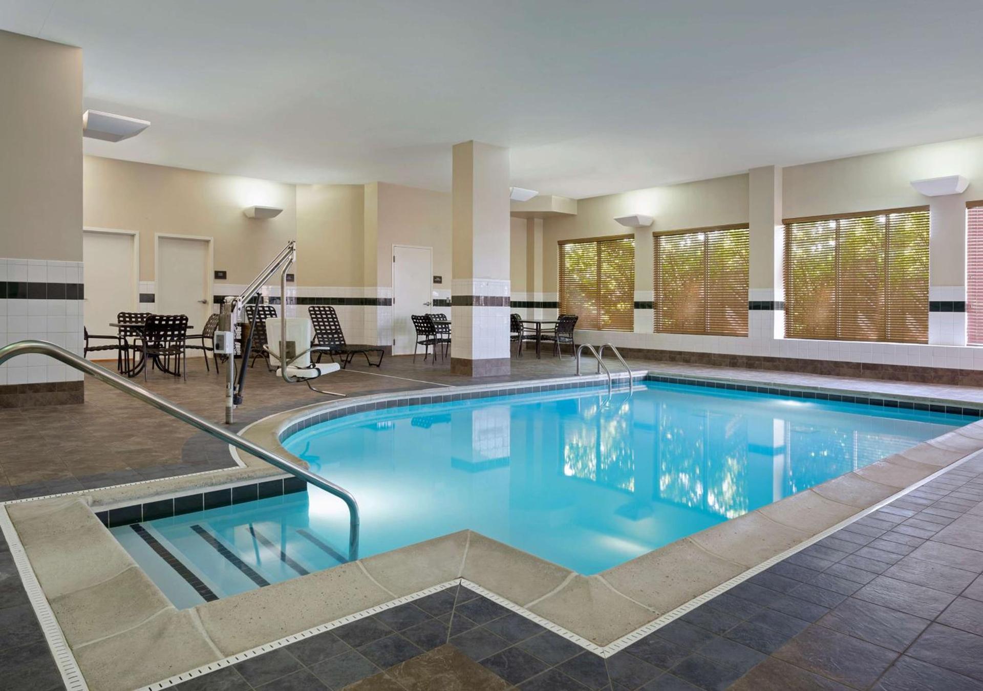 Hilton Garden Inn Chicago/Midway Airport photo 6