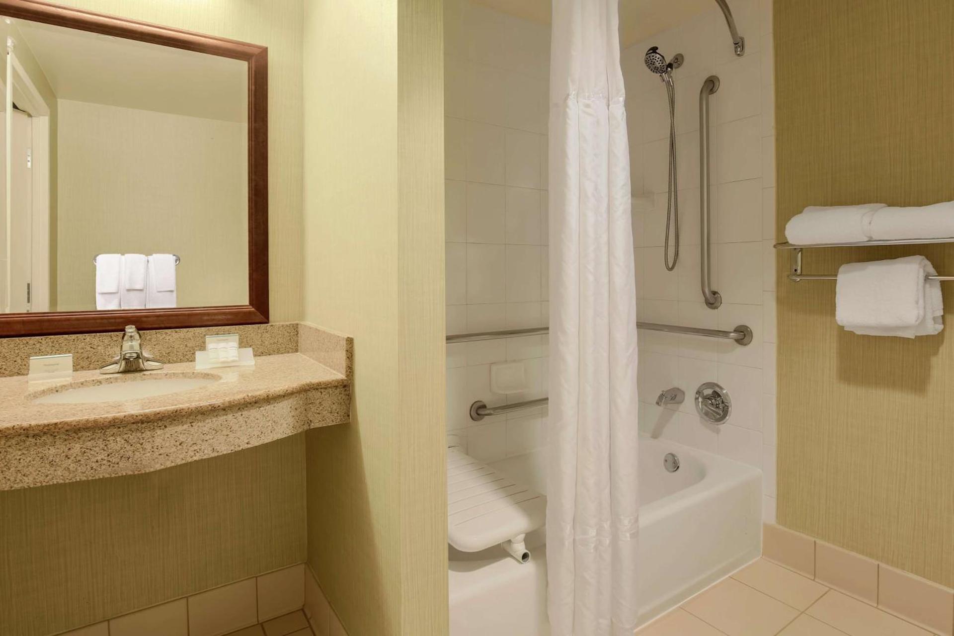 Hilton Garden Inn Chicago/Midway Airport photo 14
