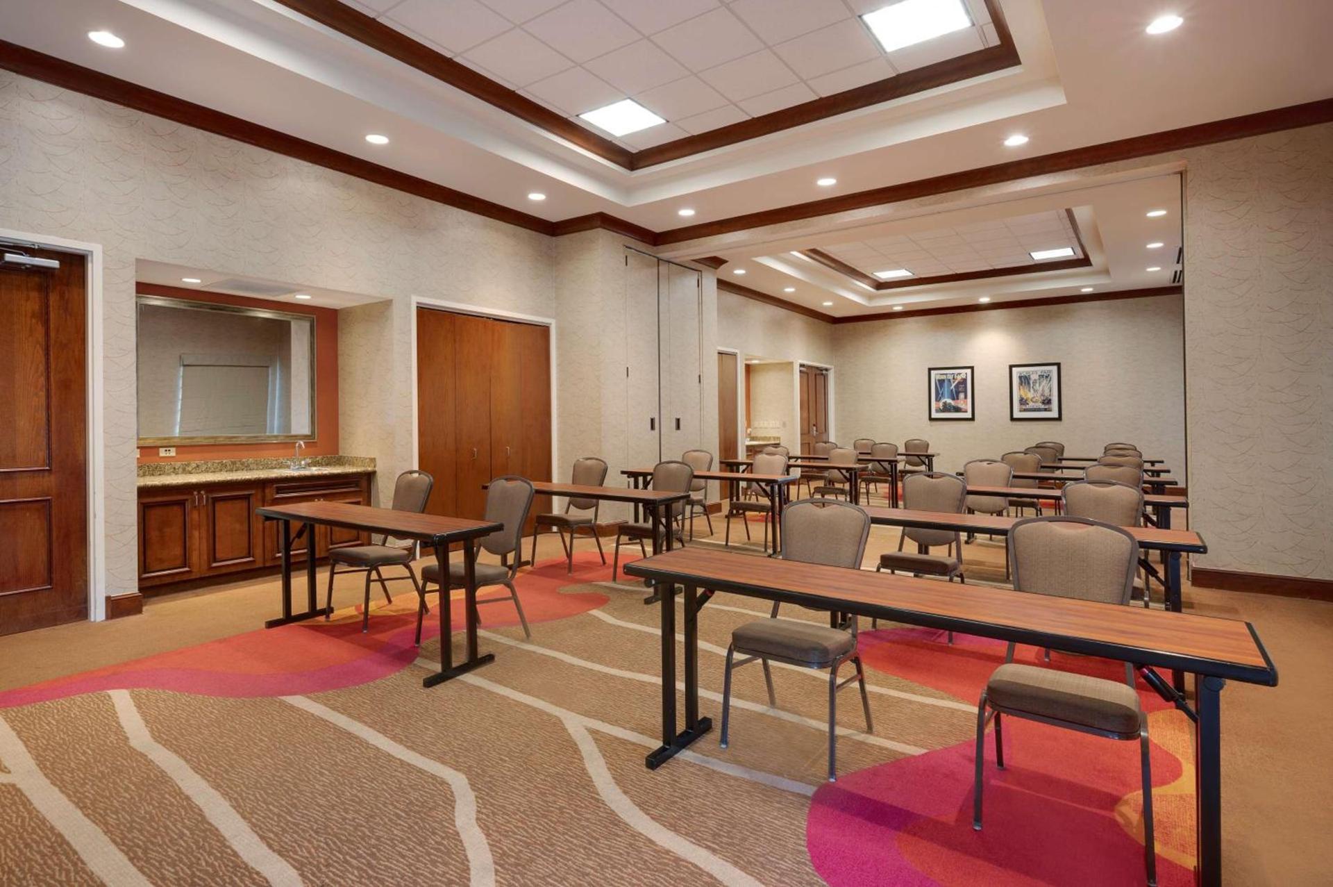 Hilton Garden Inn Chicago/Midway Airport photo 20