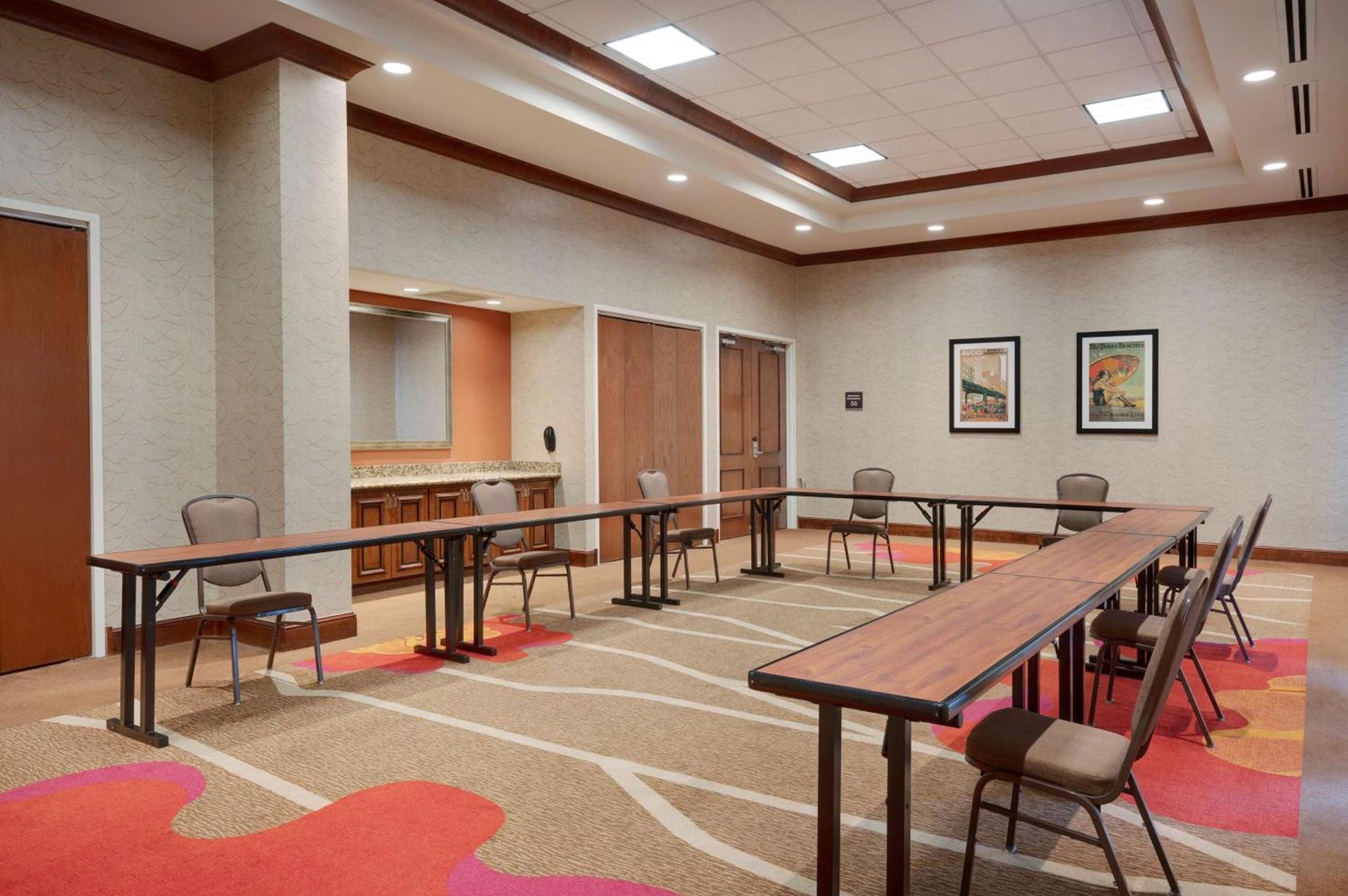 Hilton Garden Inn Chicago/Midway Airport photo 21