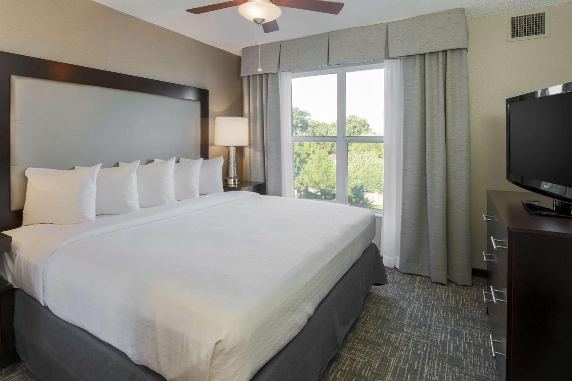 Homewood Suites by Hilton Southwind - Hacks Cross photo 16