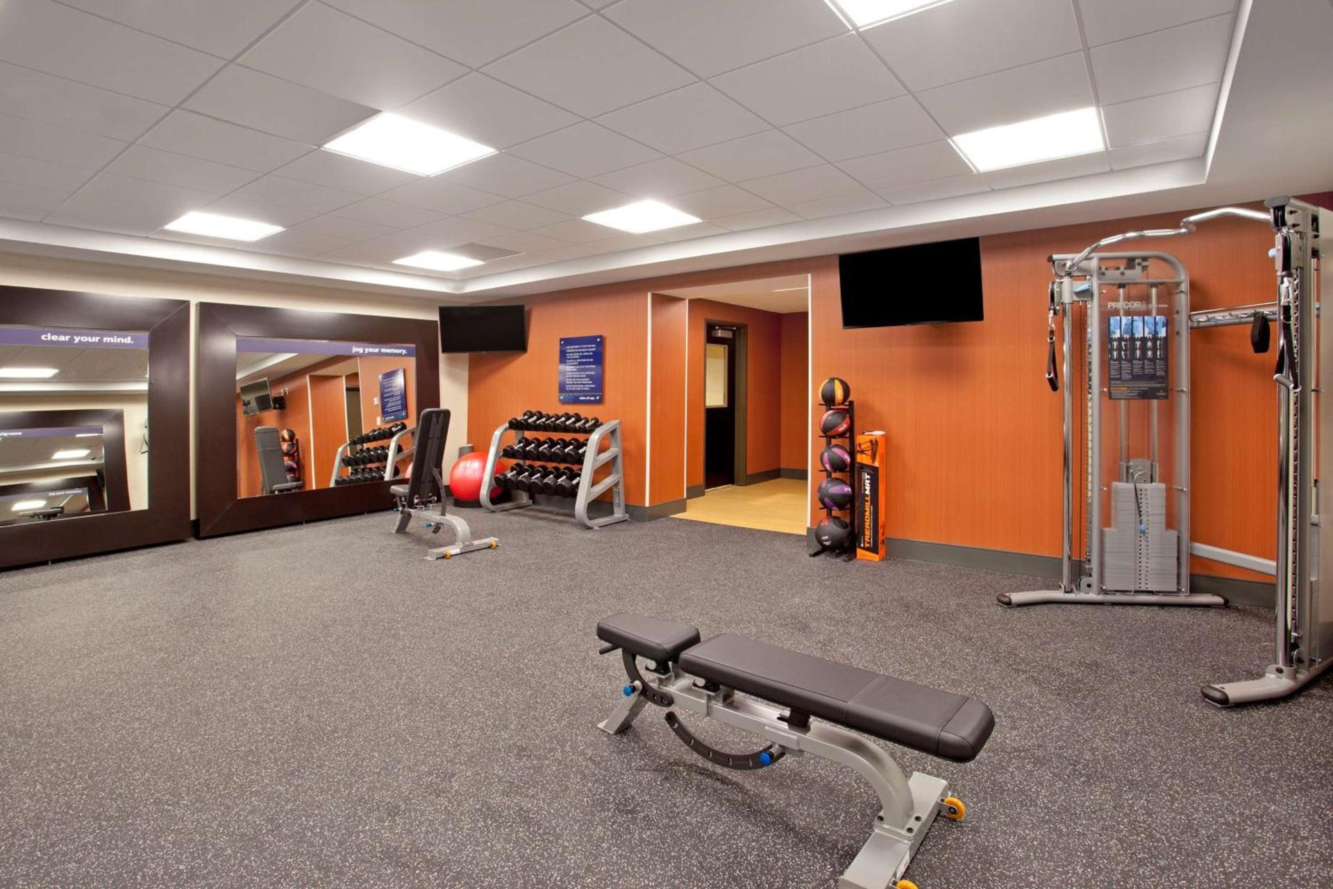 Hampton Inn & Suites - Minneapolis/Downtown photo 18