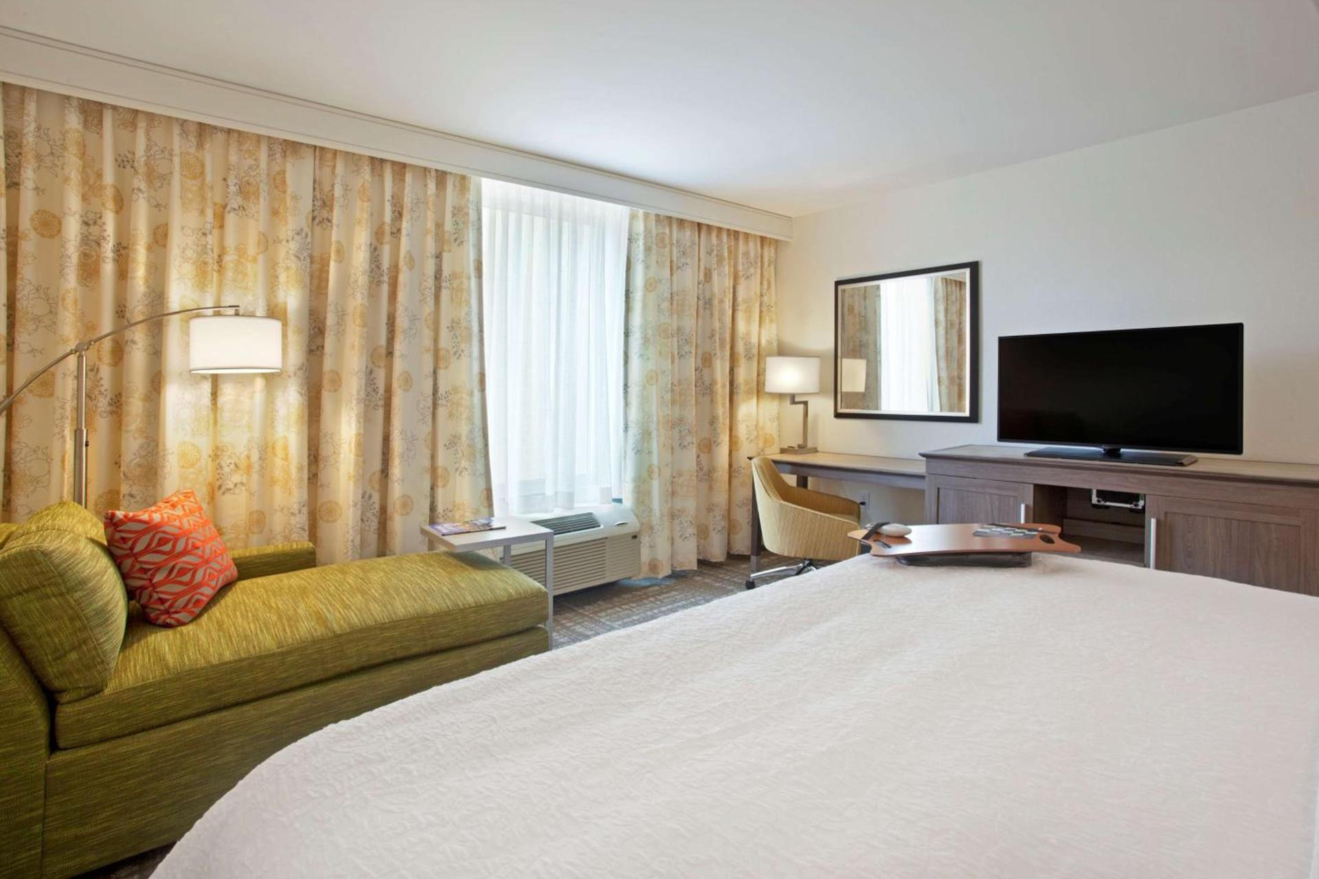 Hampton Inn & Suites - Minneapolis/Downtown photo 29