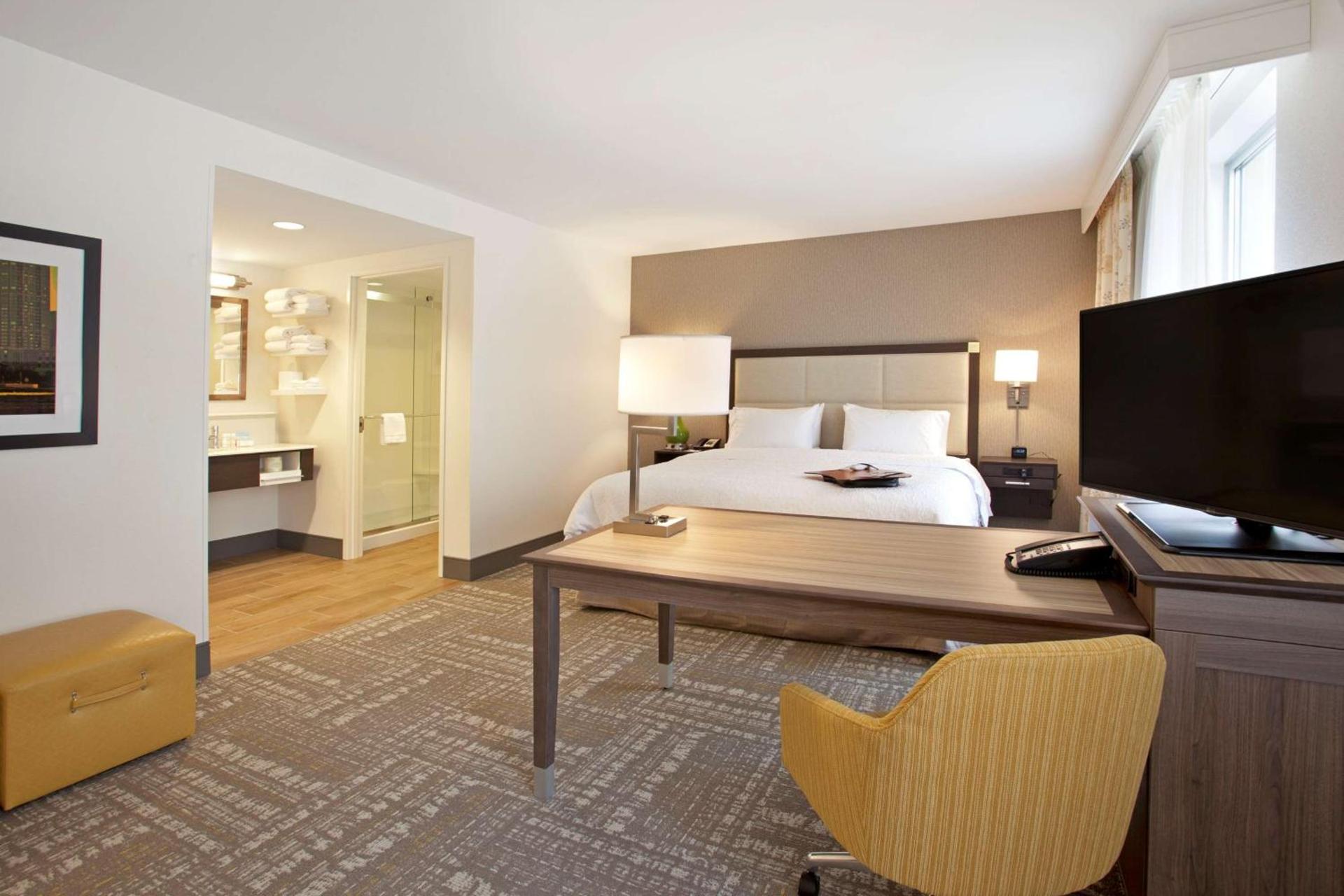 Hampton Inn & Suites - Minneapolis/Downtown photo 31