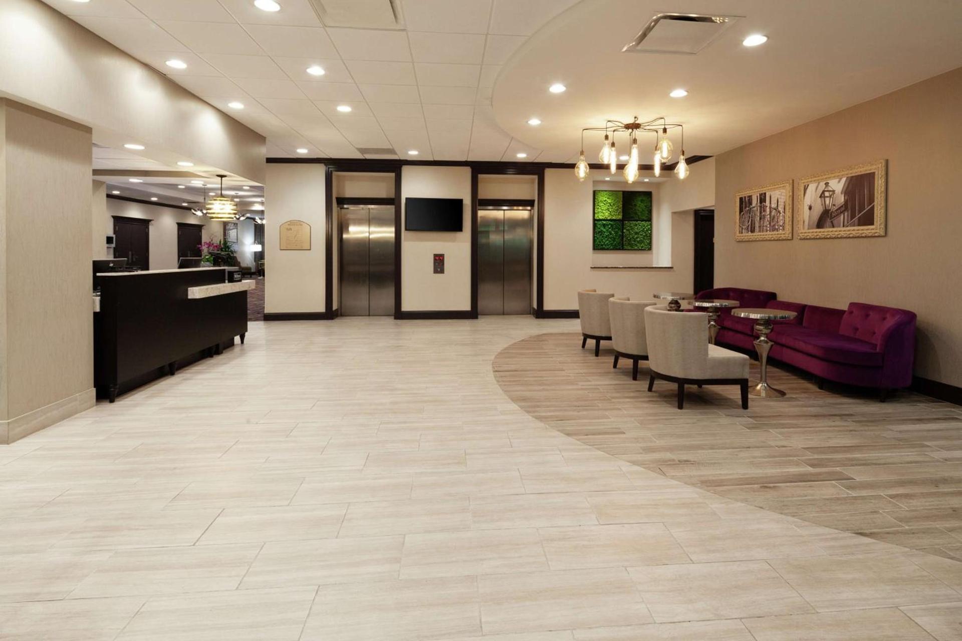 DoubleTree by Hilton New Orleans Airport photo 2