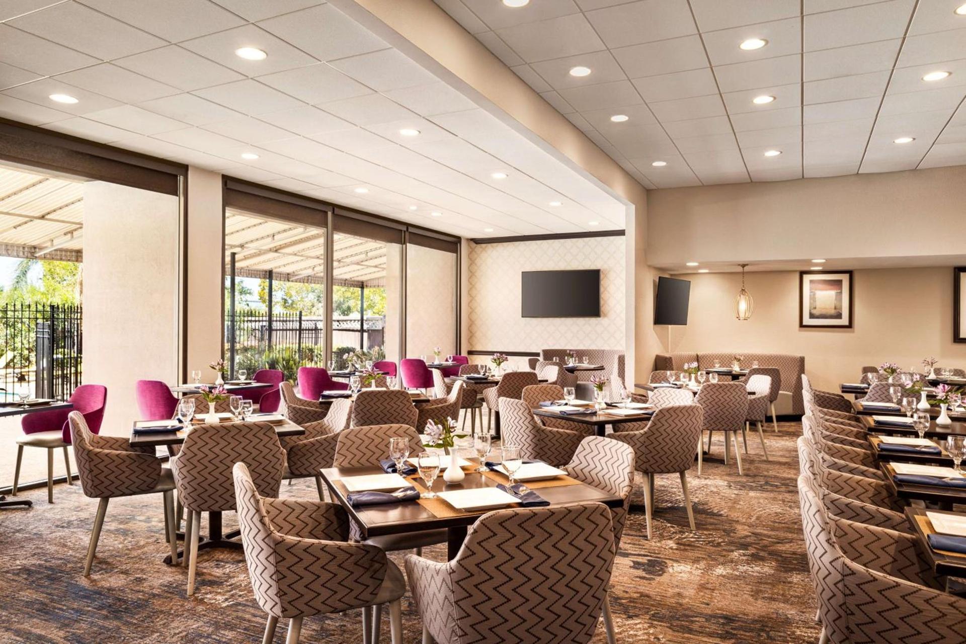 DoubleTree by Hilton New Orleans Airport photo 13