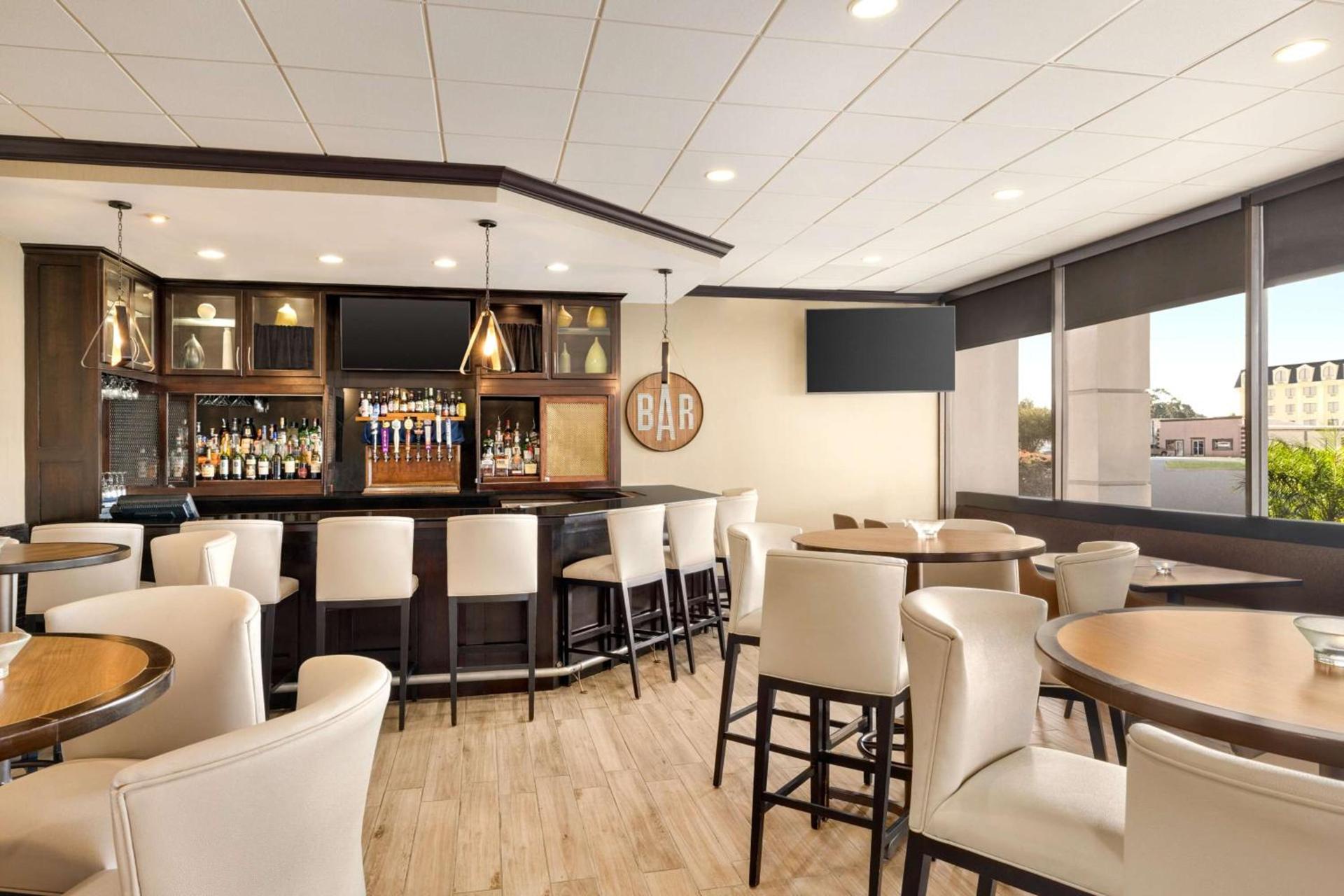 DoubleTree by Hilton New Orleans Airport photo 41