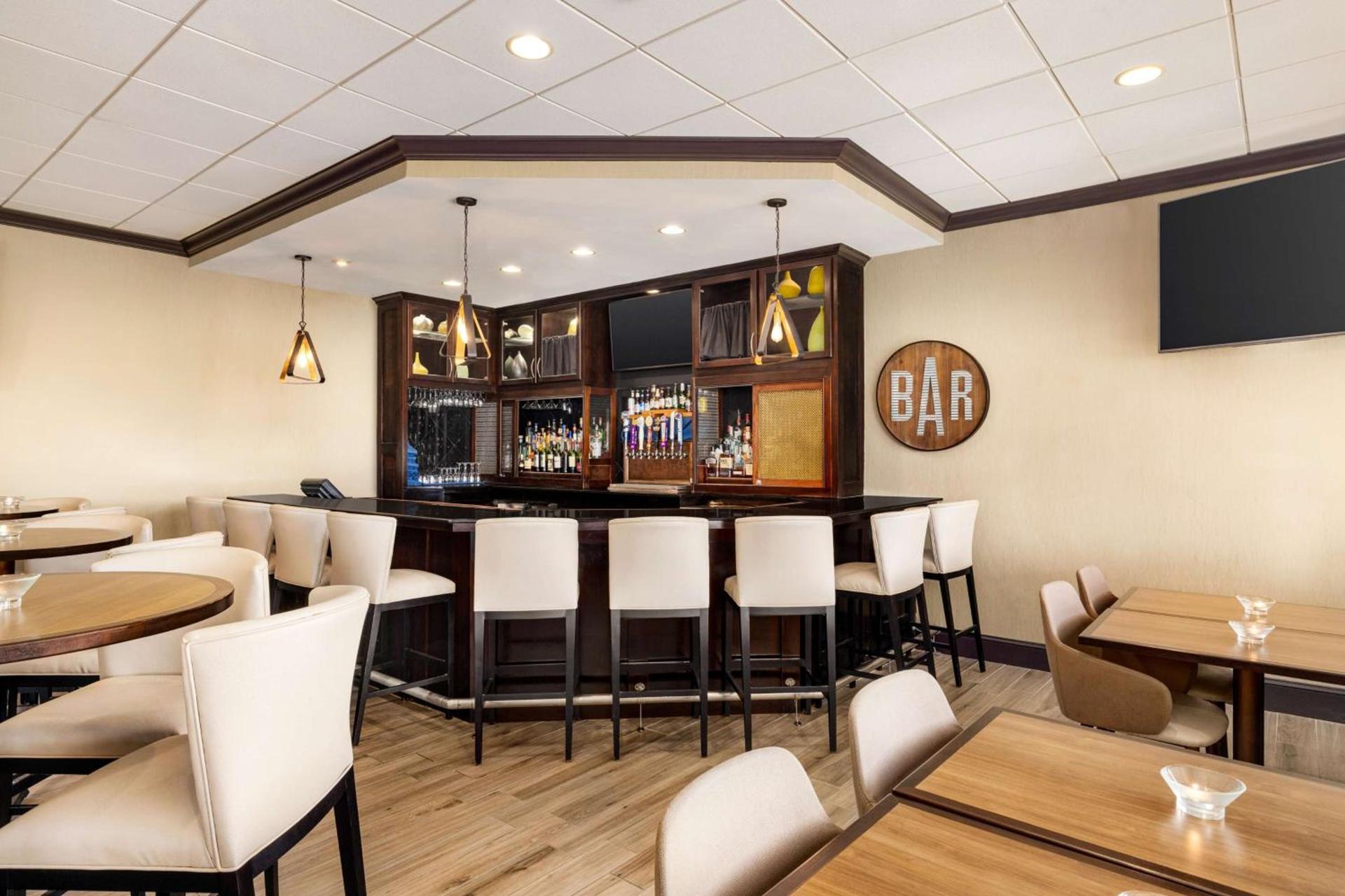DoubleTree by Hilton New Orleans Airport photo 43