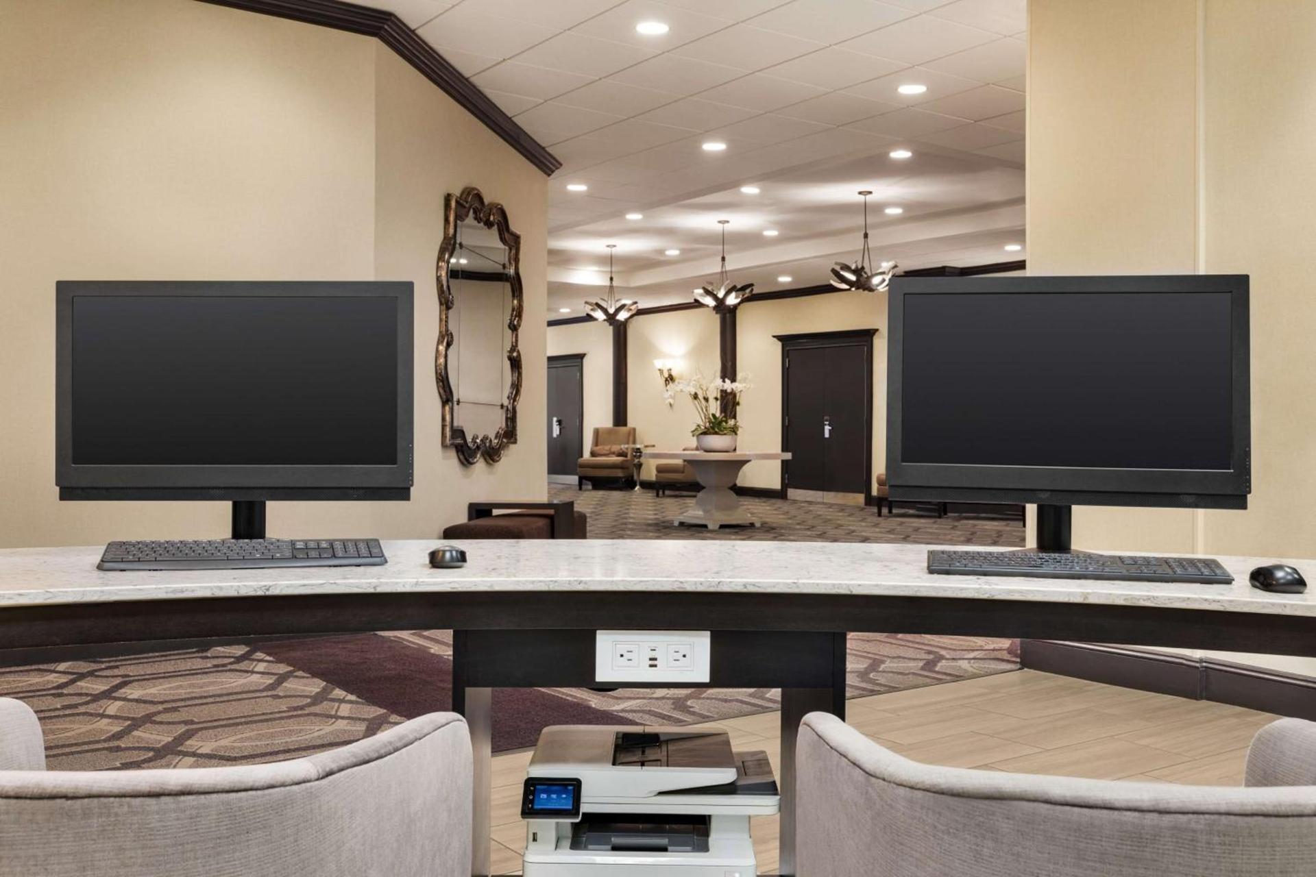 DoubleTree by Hilton New Orleans Airport photo 44