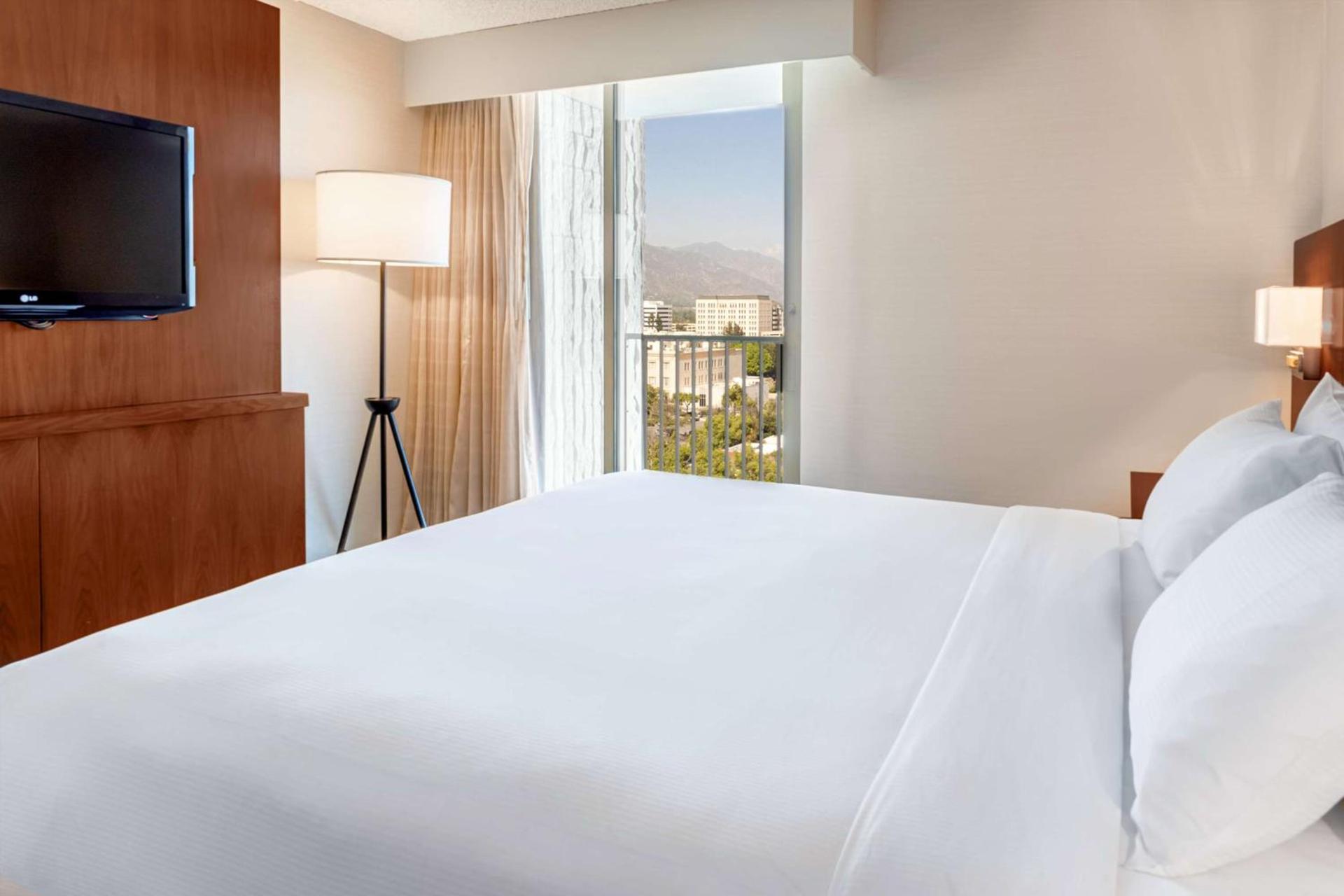 Hilton Pasadena photo 22