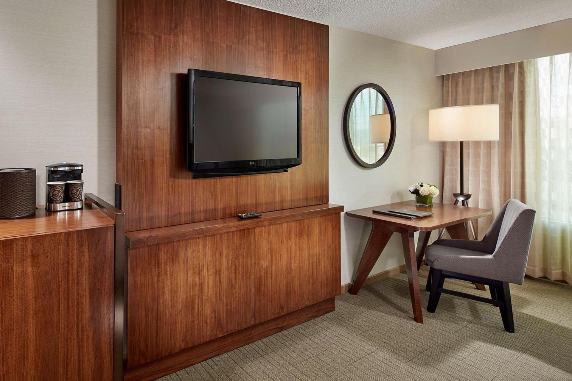 Hilton Pasadena photo 34