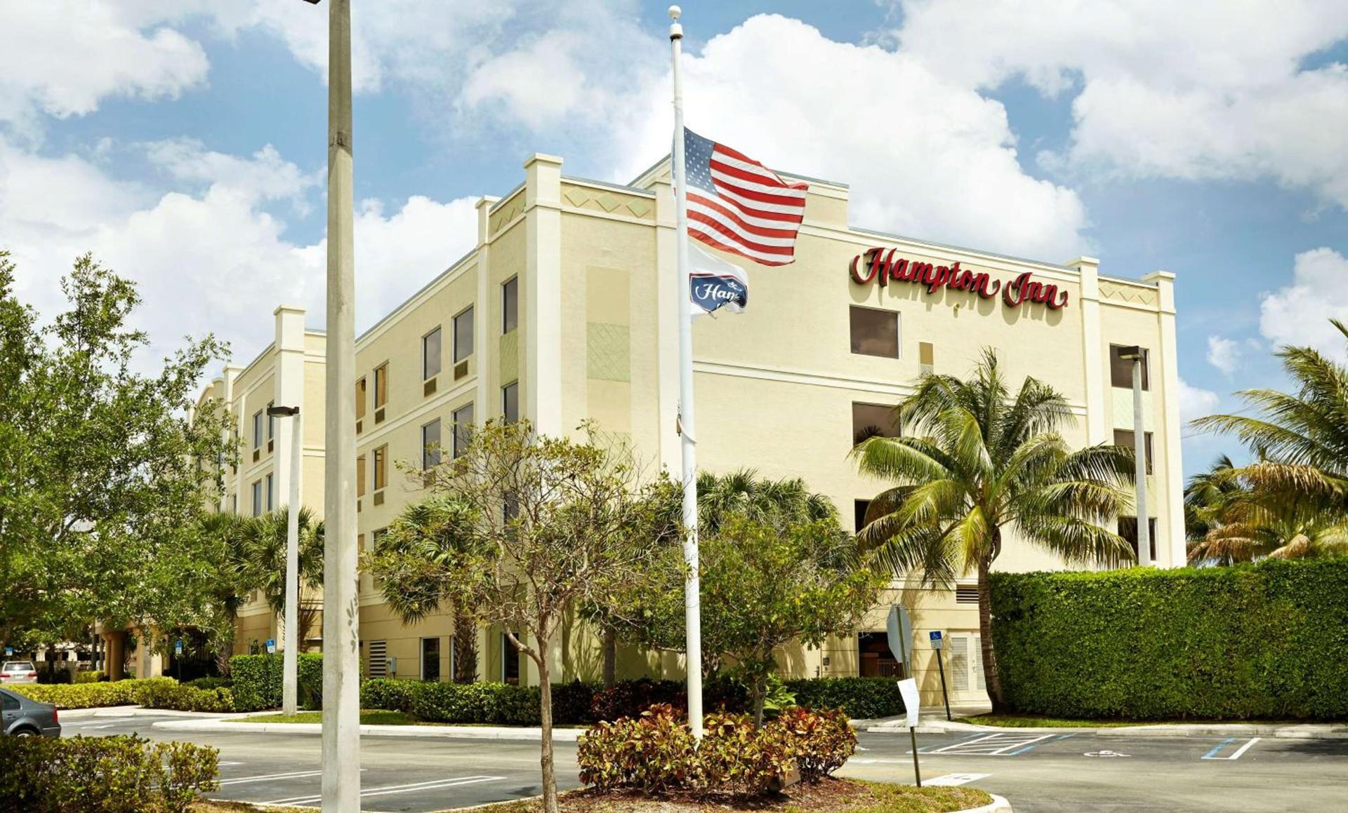 Hampton Inn West Palm Beach Central Airport photo 2