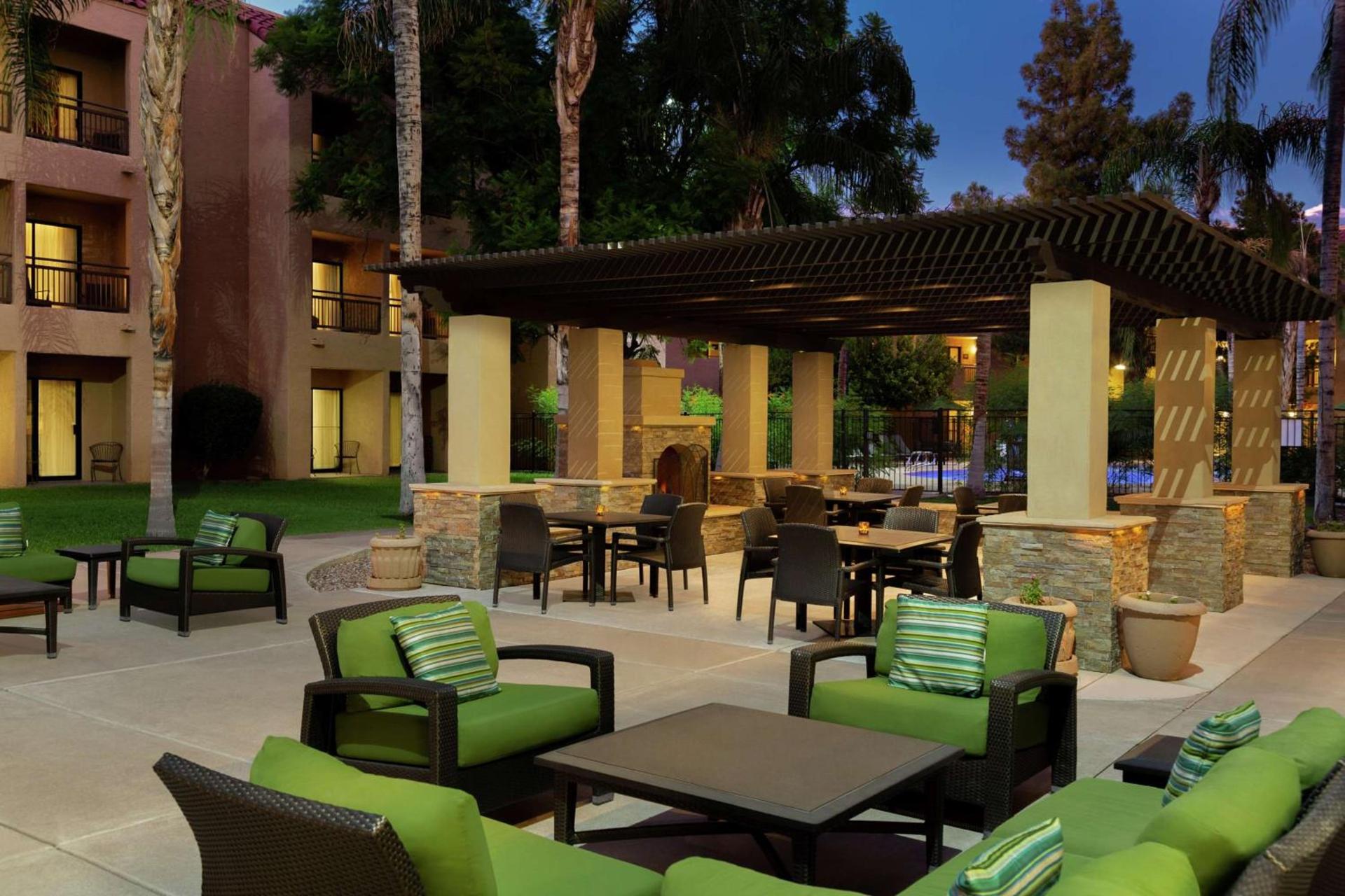 Embassy Suites by Hilton Phoenix Tempe photo 44
