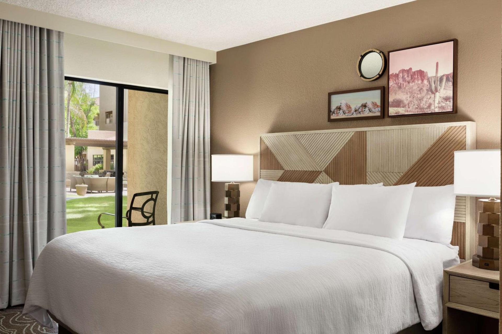 Embassy Suites by Hilton Phoenix Tempe photo 18