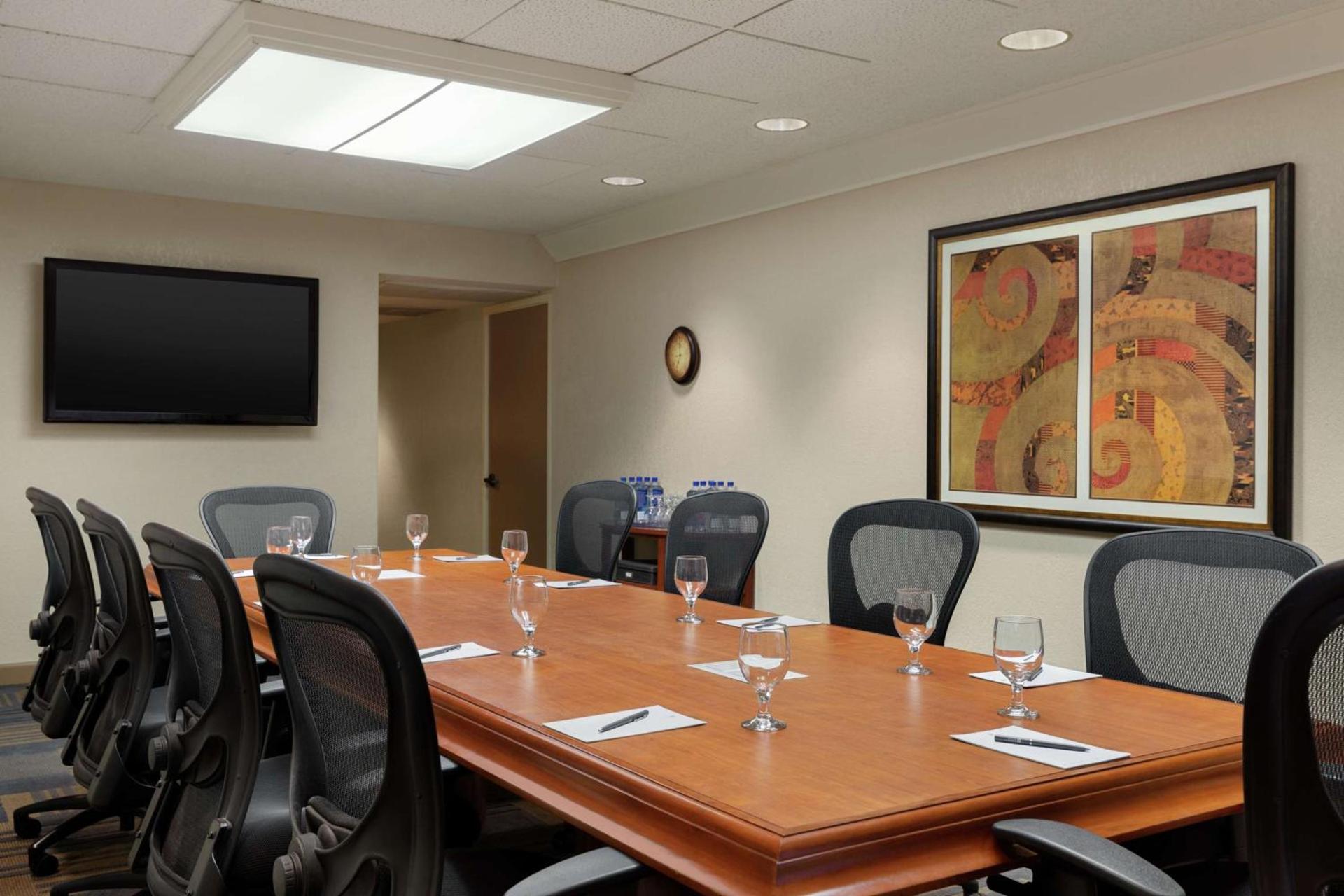 Embassy Suites by Hilton Phoenix Tempe photo 38