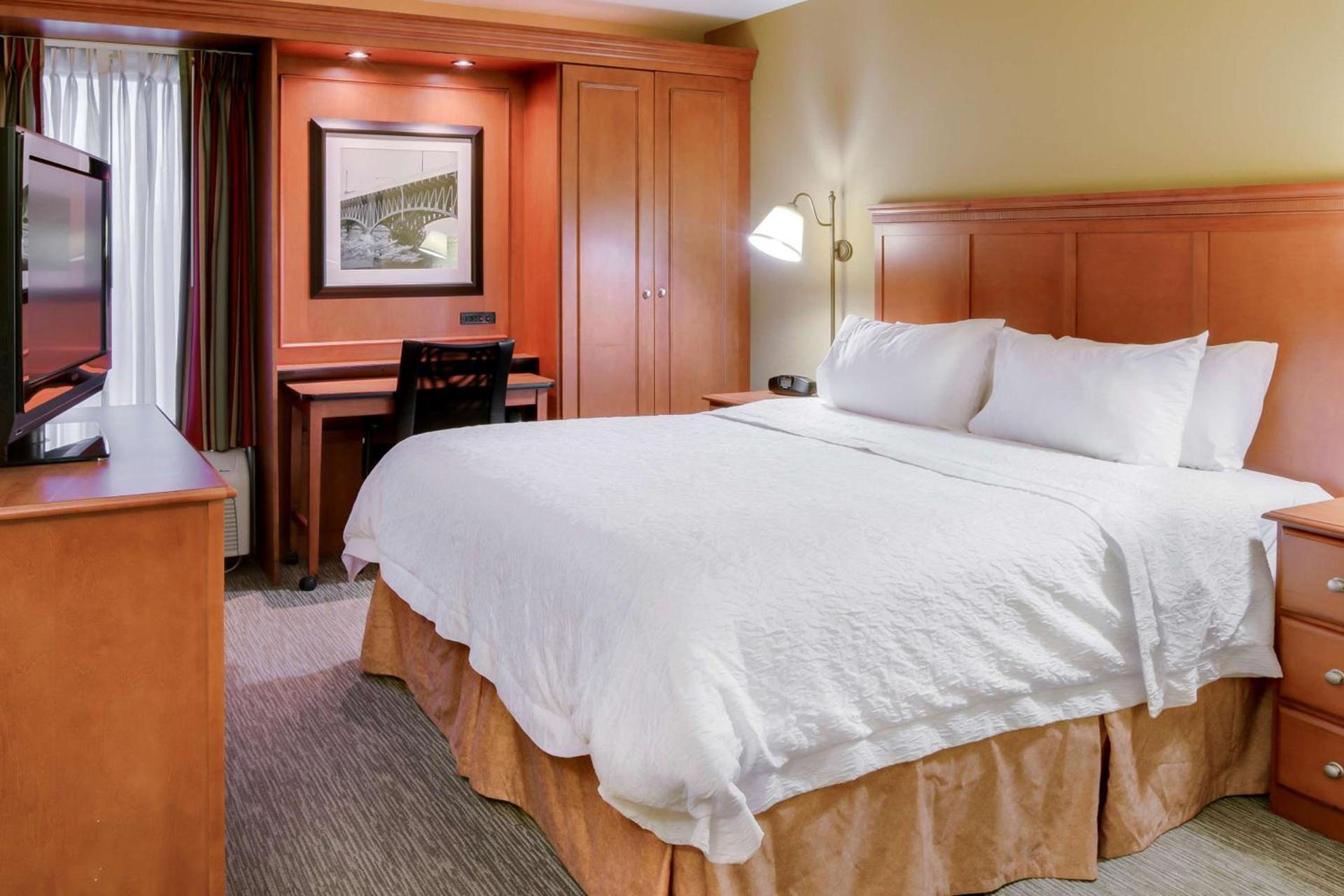 Pittsburgh Airport Inn and Suites photo 13