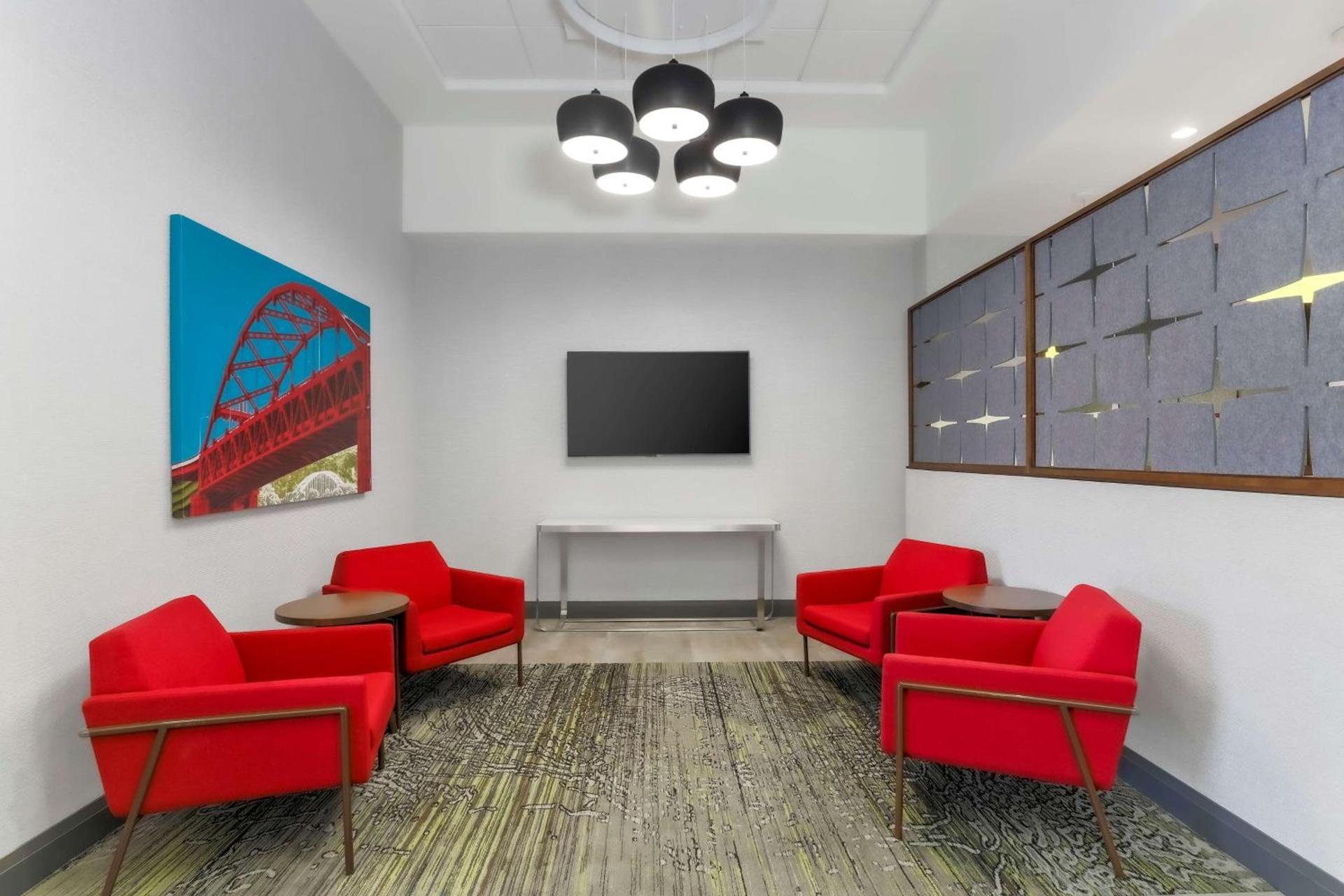 Hampton Inn & Suites Pittsburgh Downtown photo 5