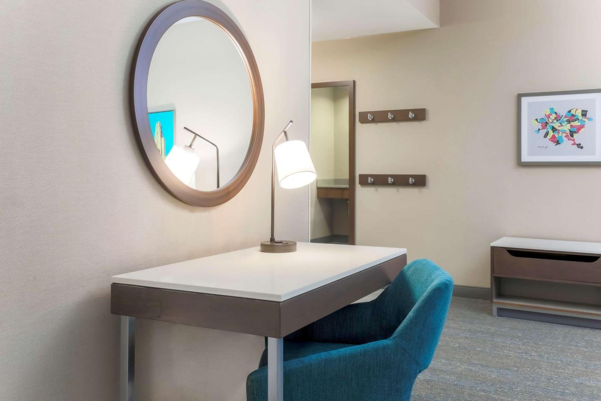 Hampton Inn & Suites Pittsburgh Downtown photo 20