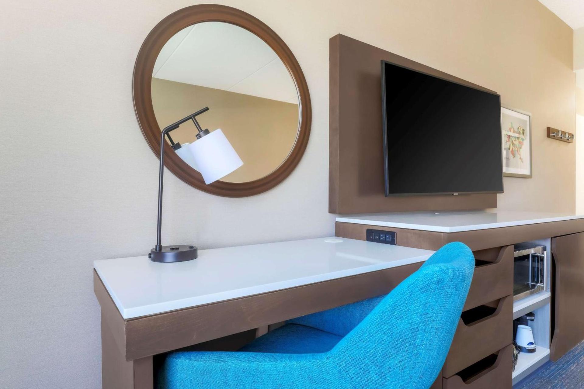 Hampton Inn & Suites Pittsburgh Downtown photo 26