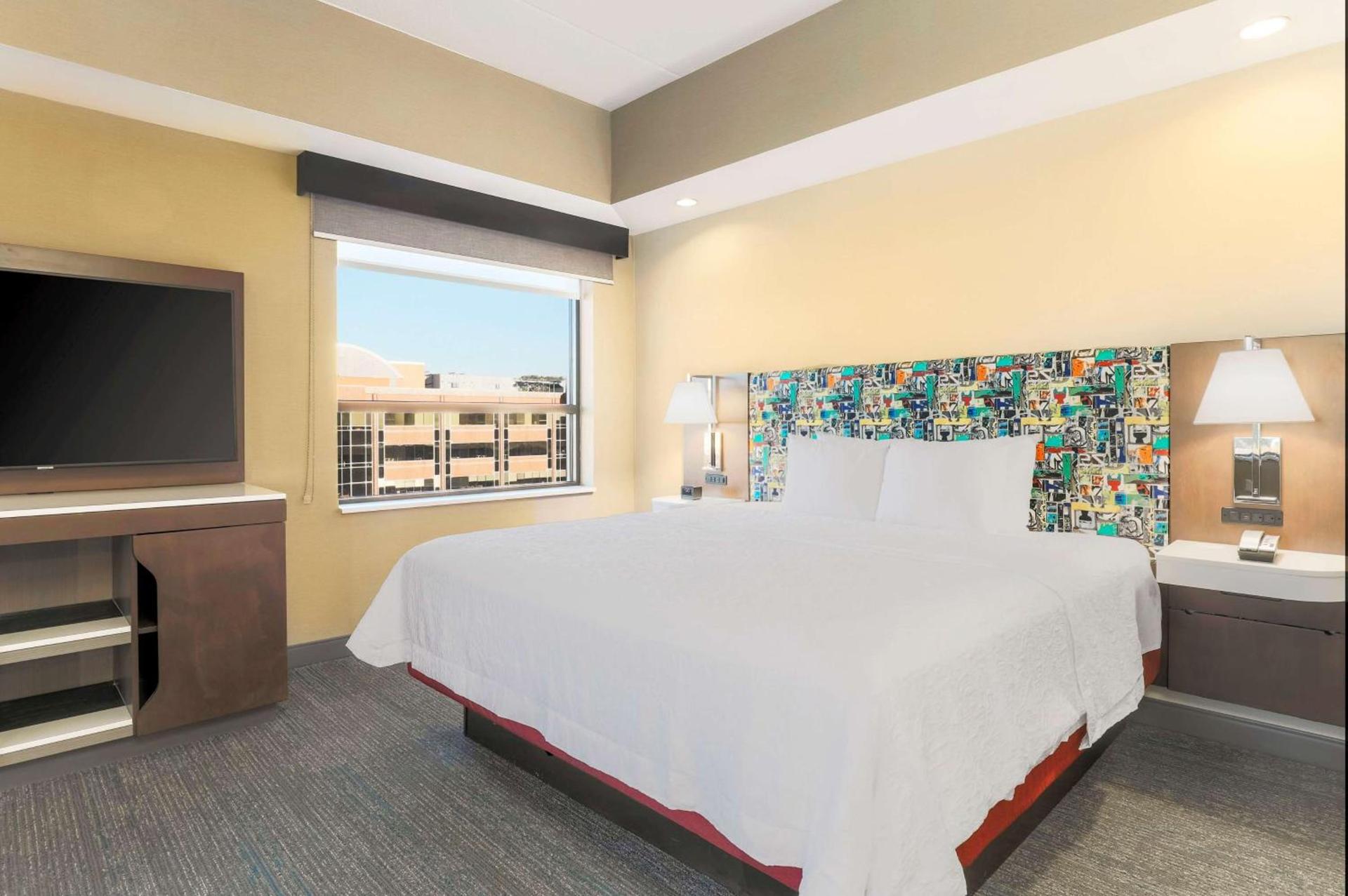 Hampton Inn & Suites Pittsburgh Downtown photo 29
