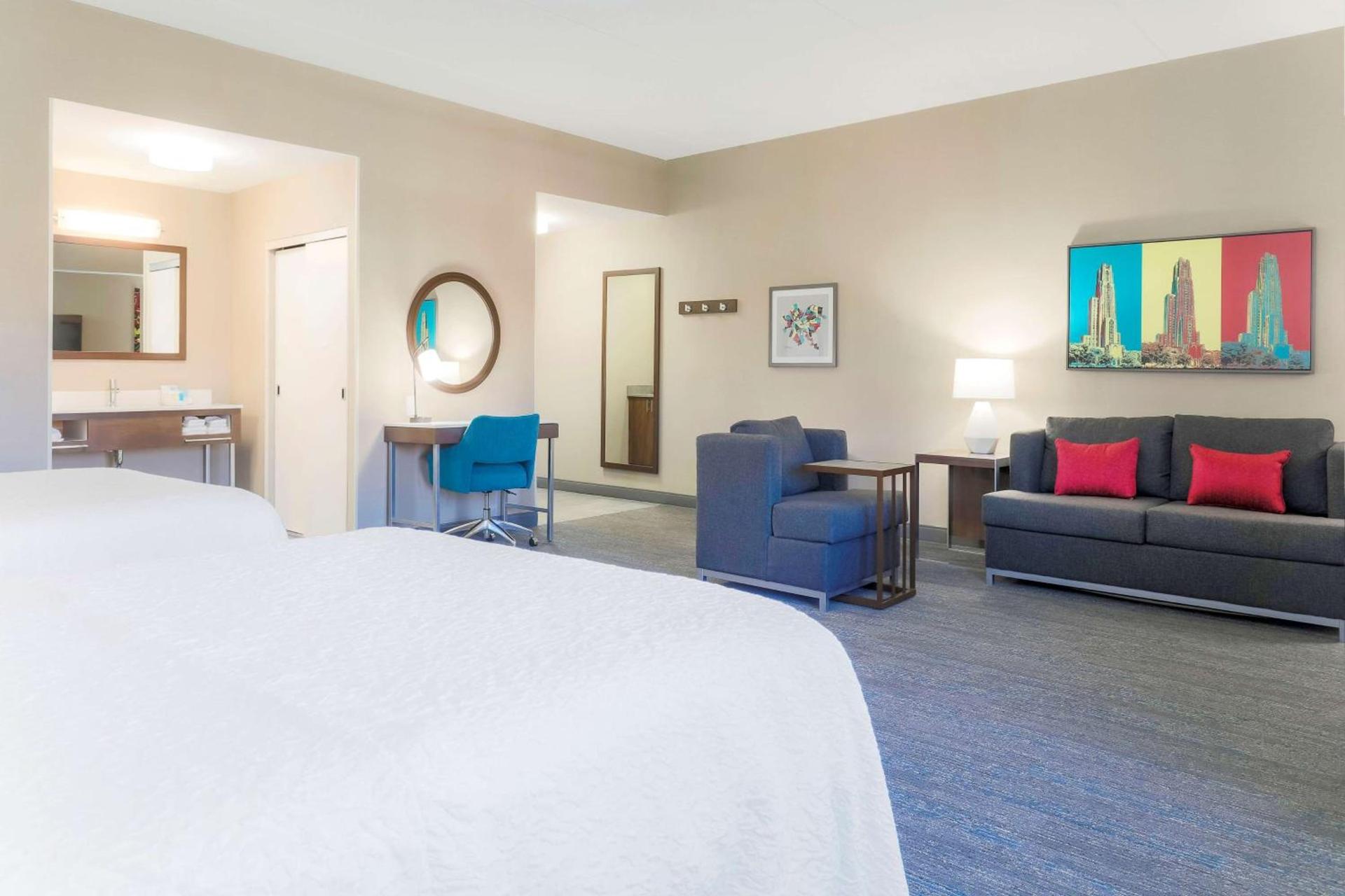 Hampton Inn & Suites Pittsburgh Downtown photo 31