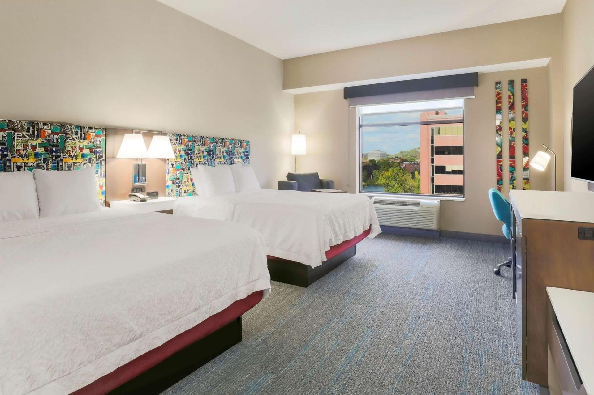 Hampton Inn & Suites Pittsburgh Downtown photo 36