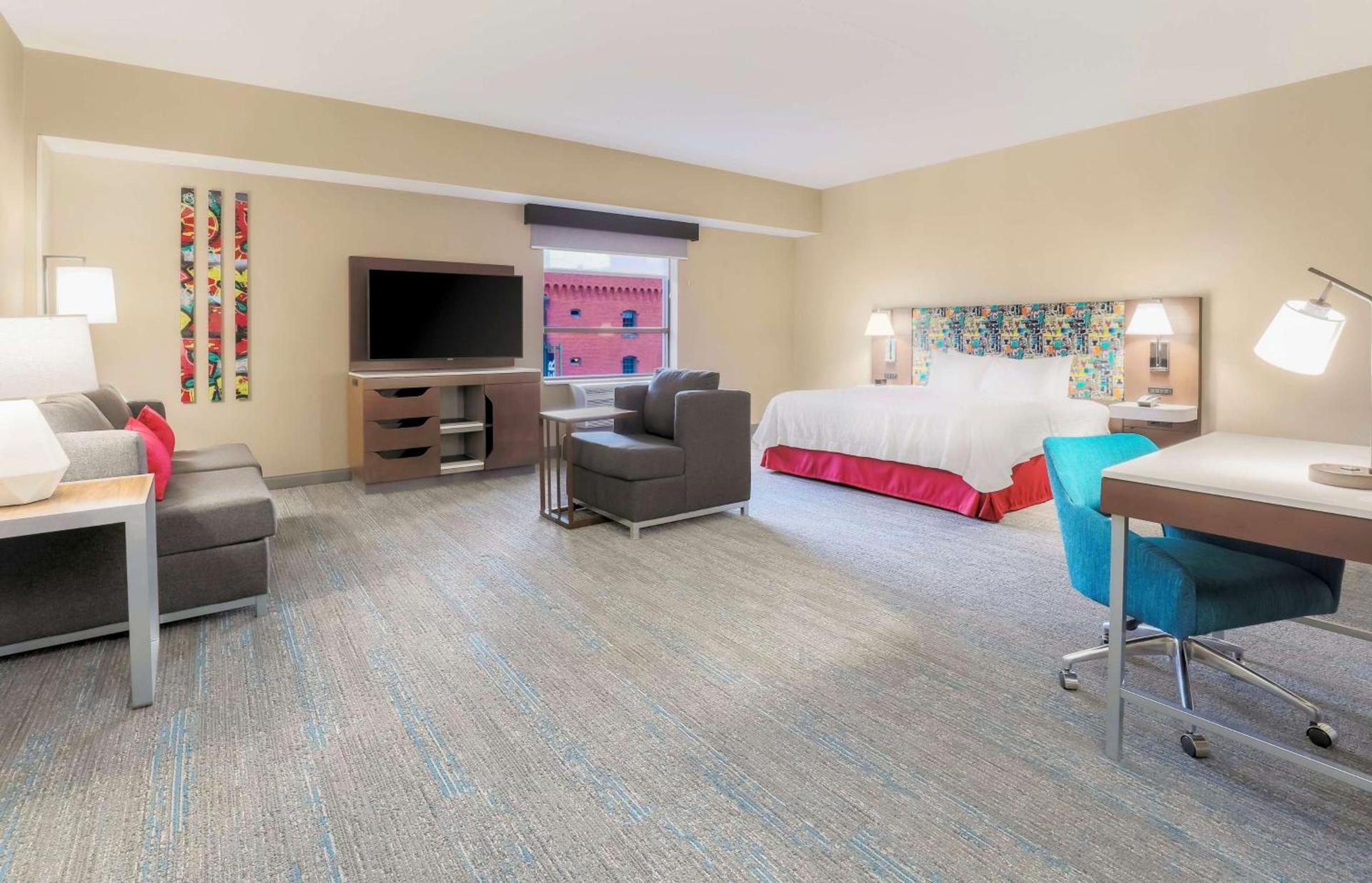 Hampton Inn & Suites Pittsburgh Downtown photo 35