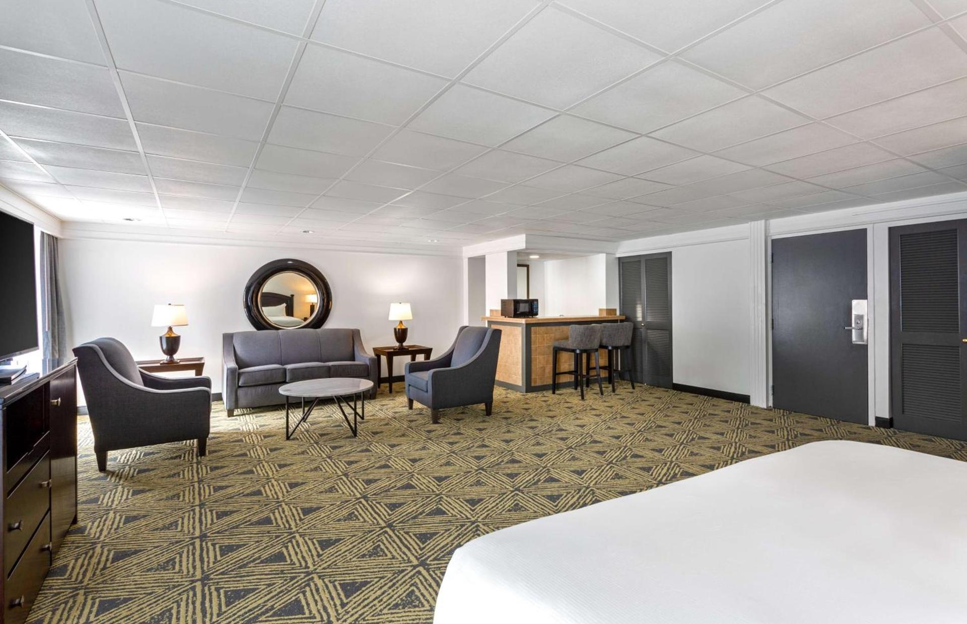 DoubleTree by Hilton Washington Meadow Lands Casino Area photo 19