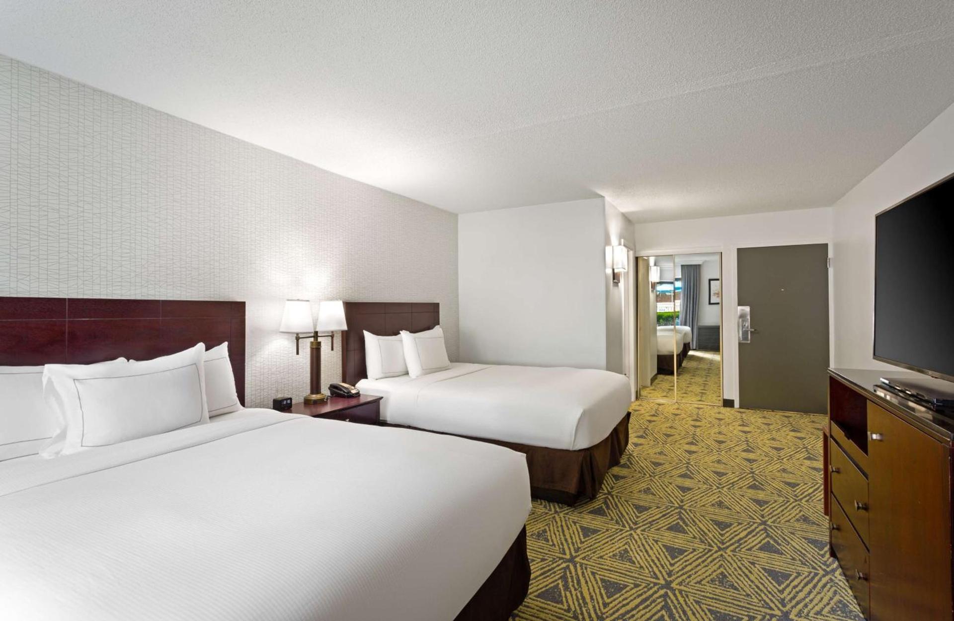 DoubleTree by Hilton Washington Meadow Lands Casino Area photo 23