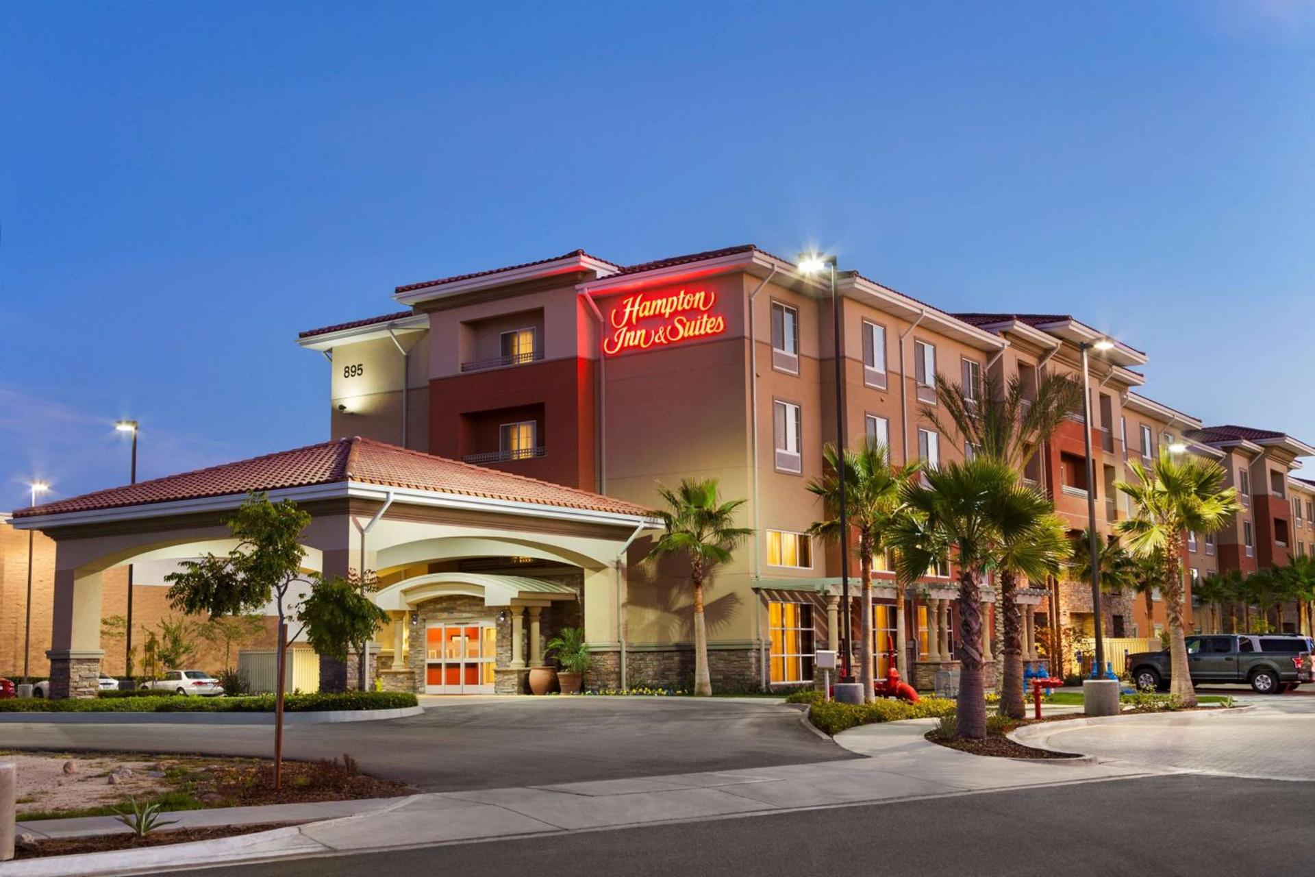 Hampton Inn & Suites San Bernardino photo 2