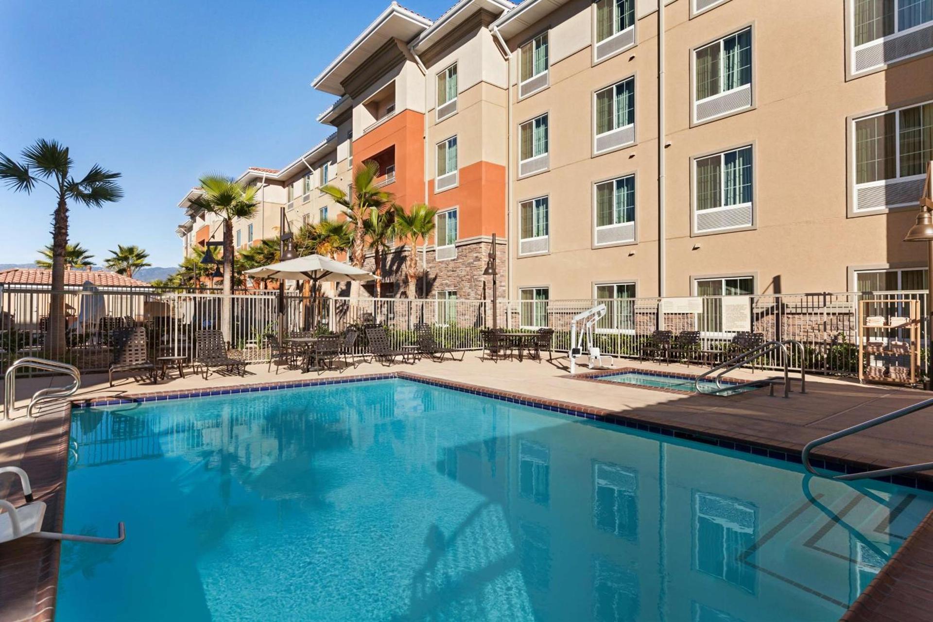 Hampton Inn & Suites San Bernardino photo 4