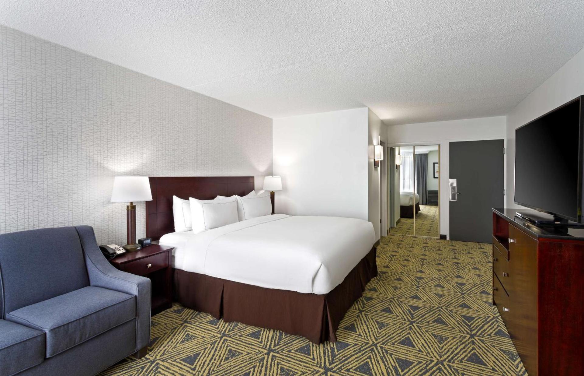 DoubleTree by Hilton Washington Meadow Lands Casino Area photo 30