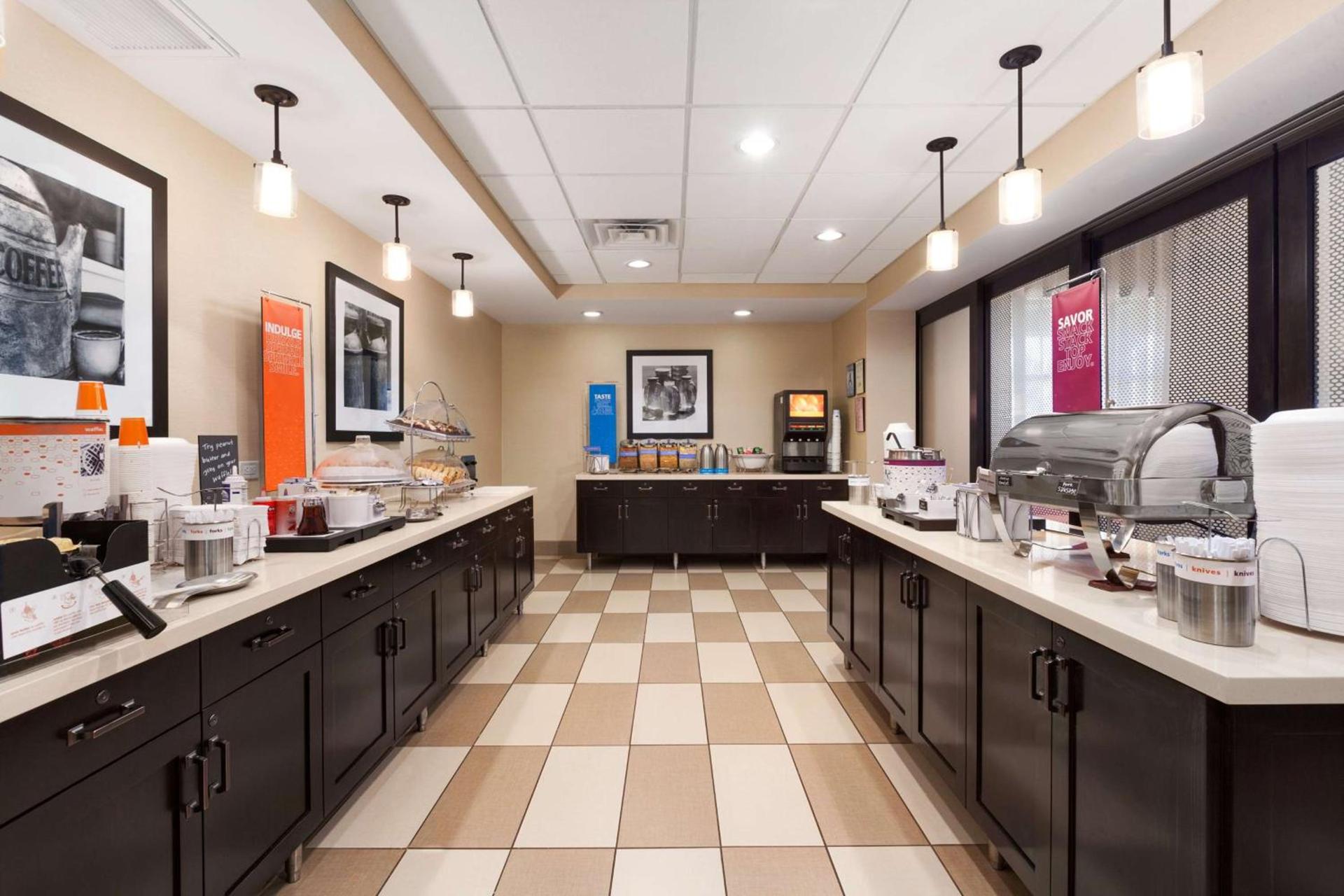 Hampton Inn & Suites San Bernardino photo 8