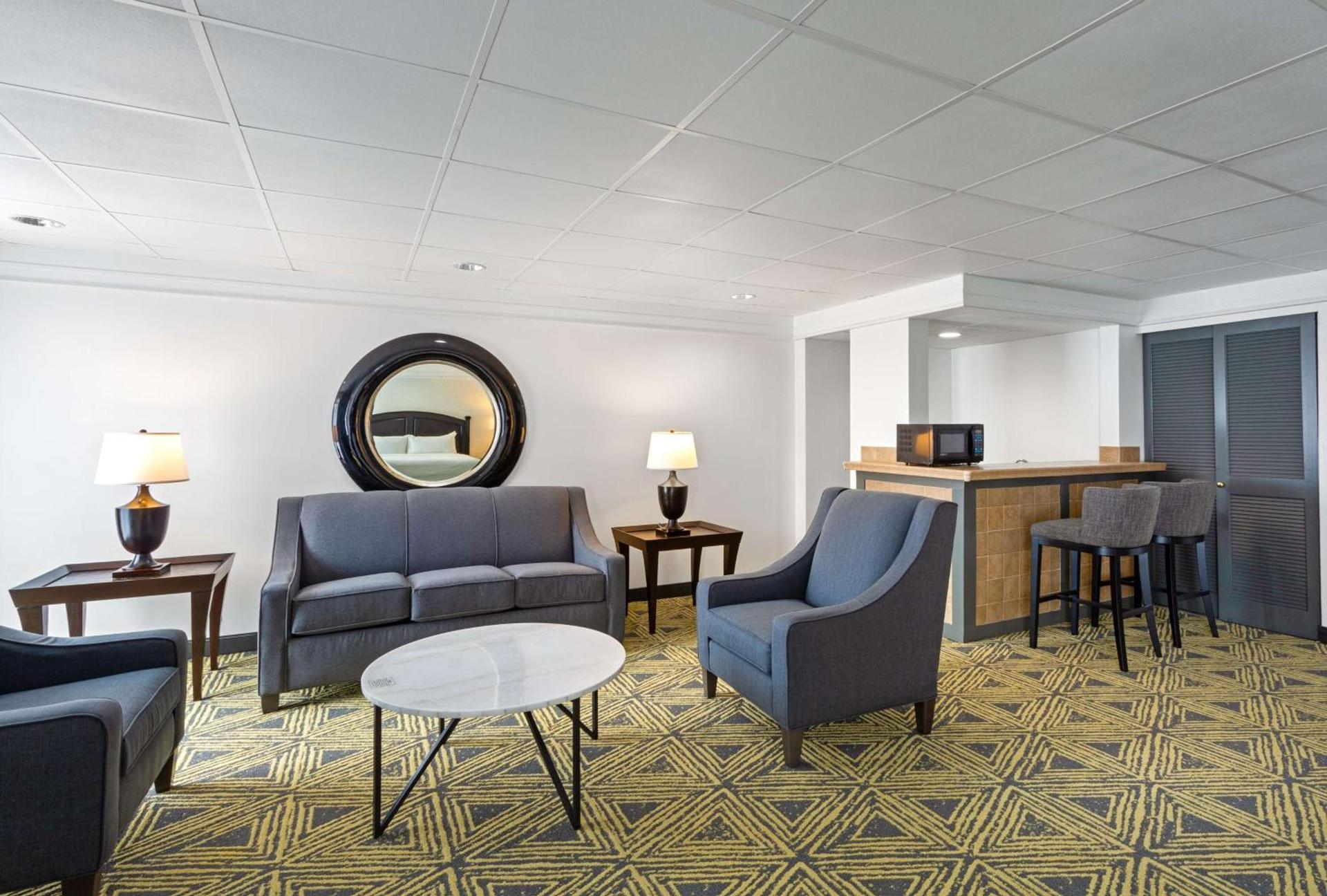 DoubleTree by Hilton Washington Meadow Lands Casino Area photo 32