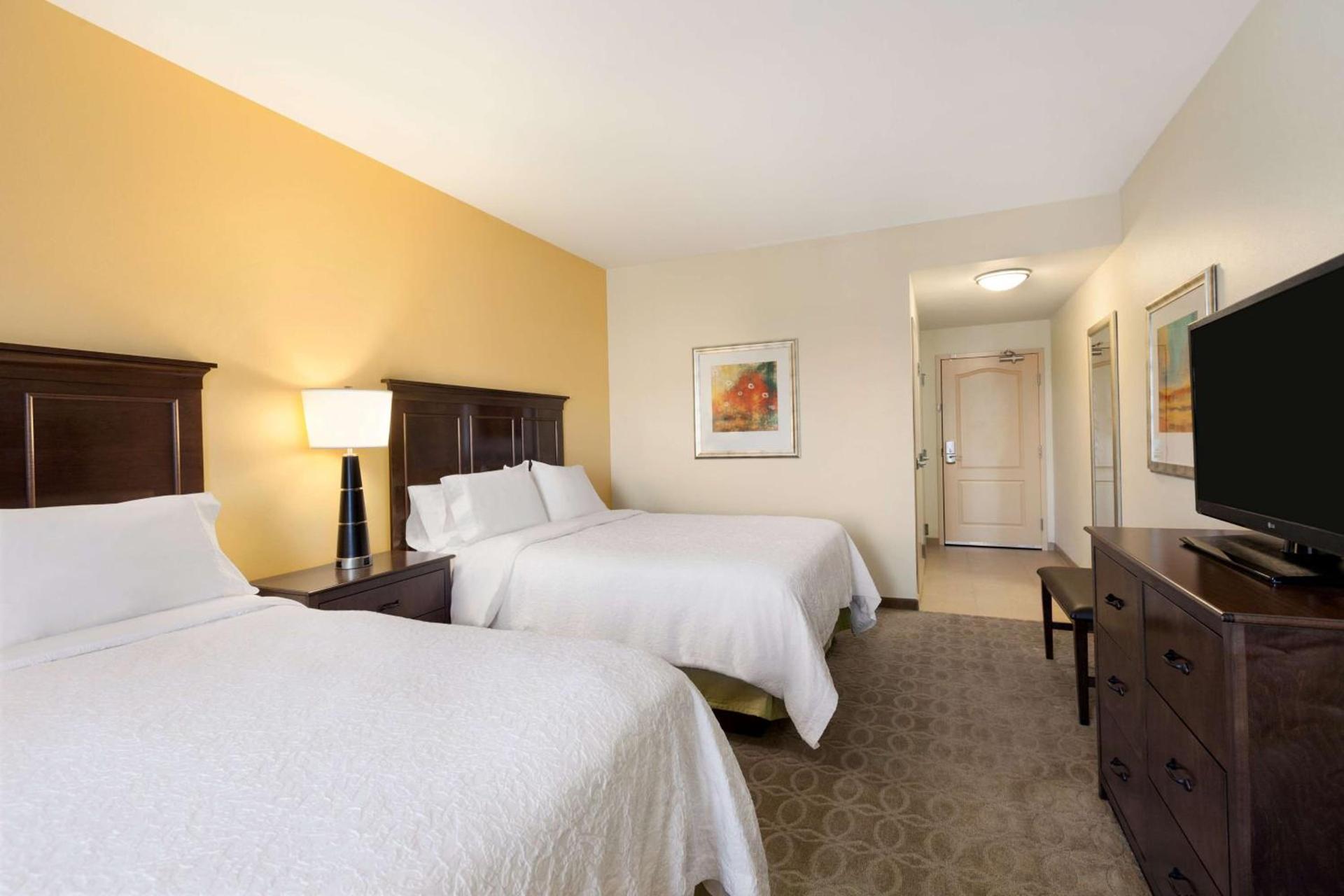 Hampton Inn & Suites San Bernardino photo 12